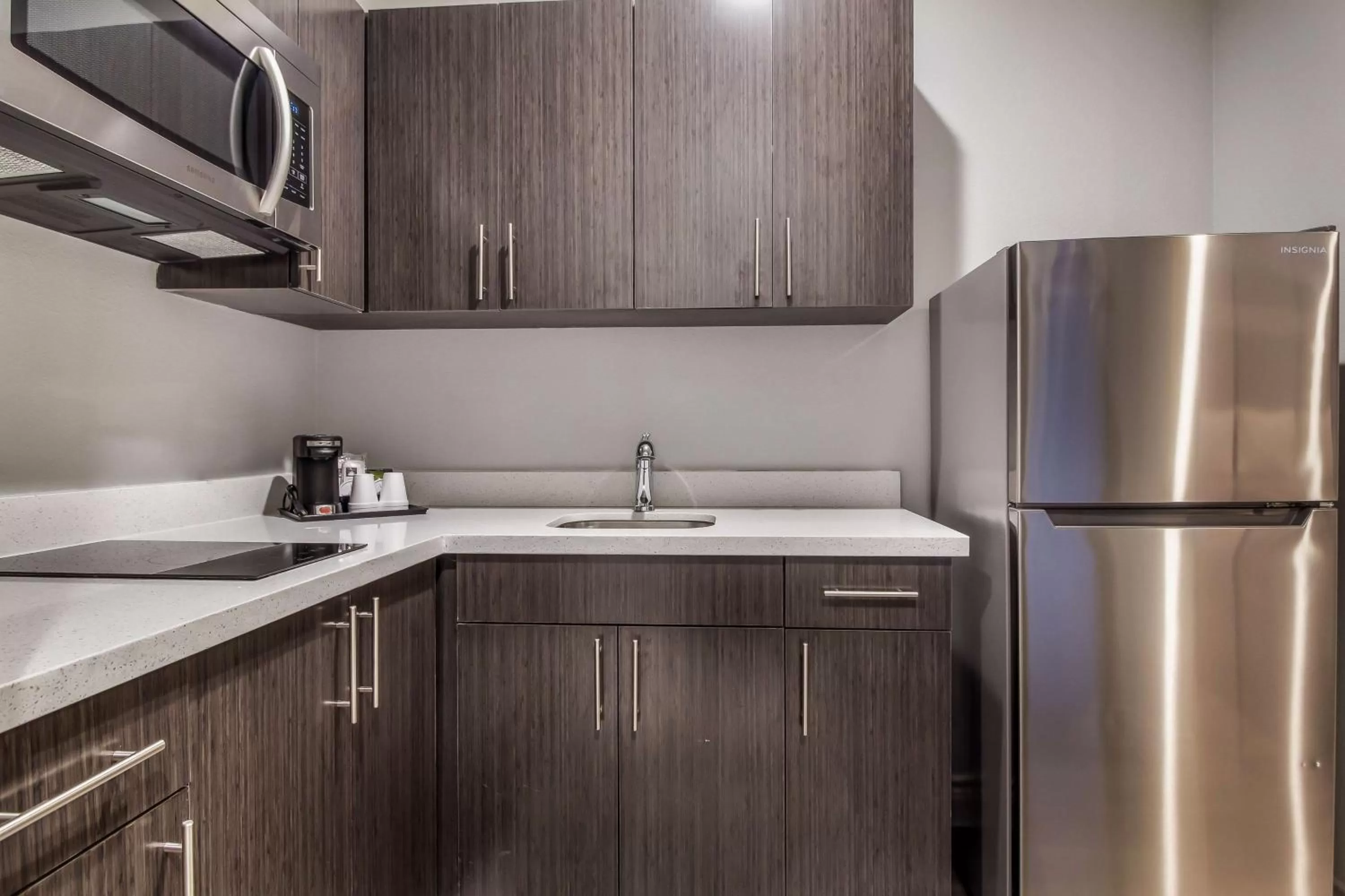 Queen Room - Disability Access - Non-Smoking in Studio 6 Deer Park, Tx