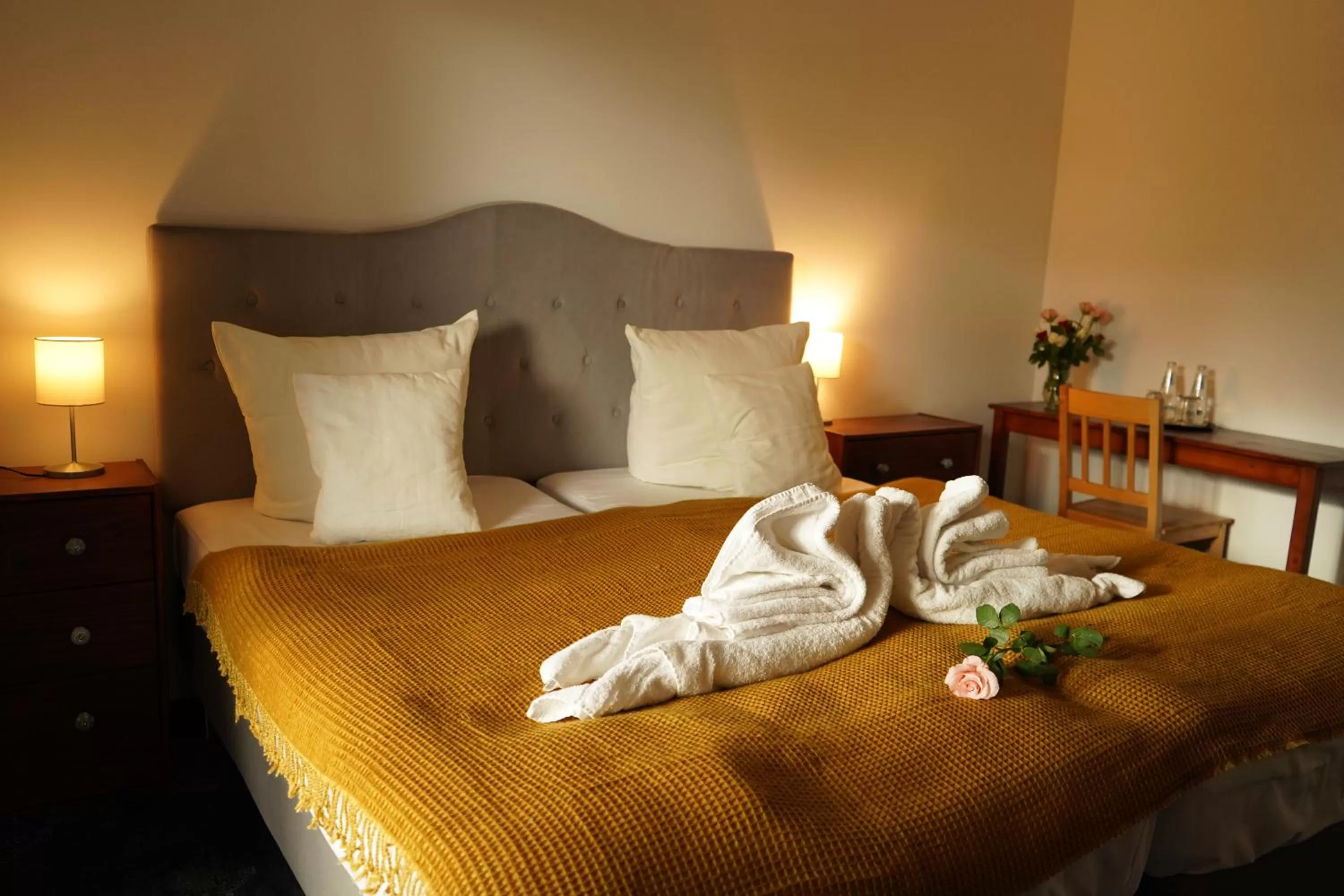 Double Room in Riverside Inn