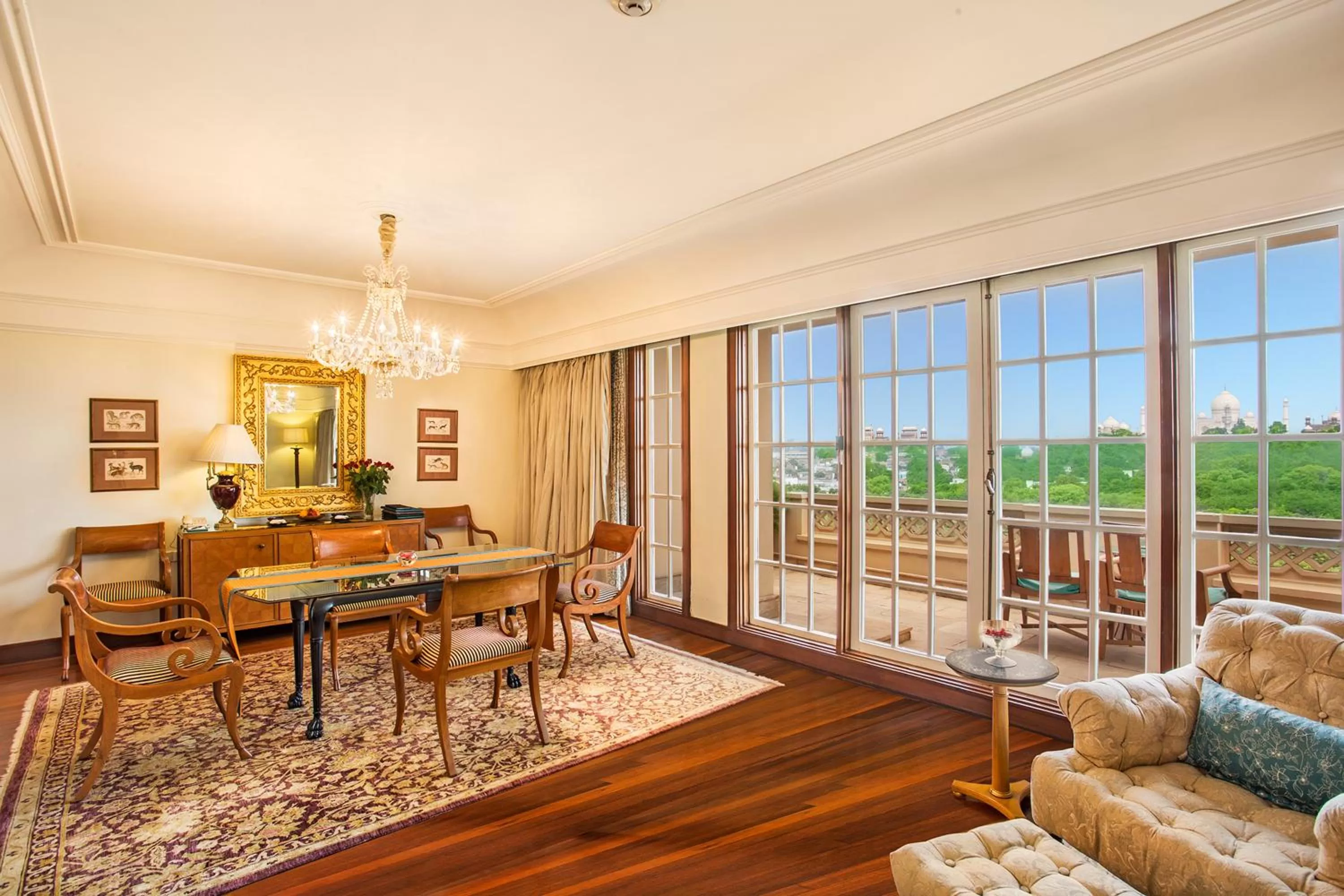 Luxury Suite With Two Balconies And Taj Mahal View in The Oberoi Amarvilas Agra