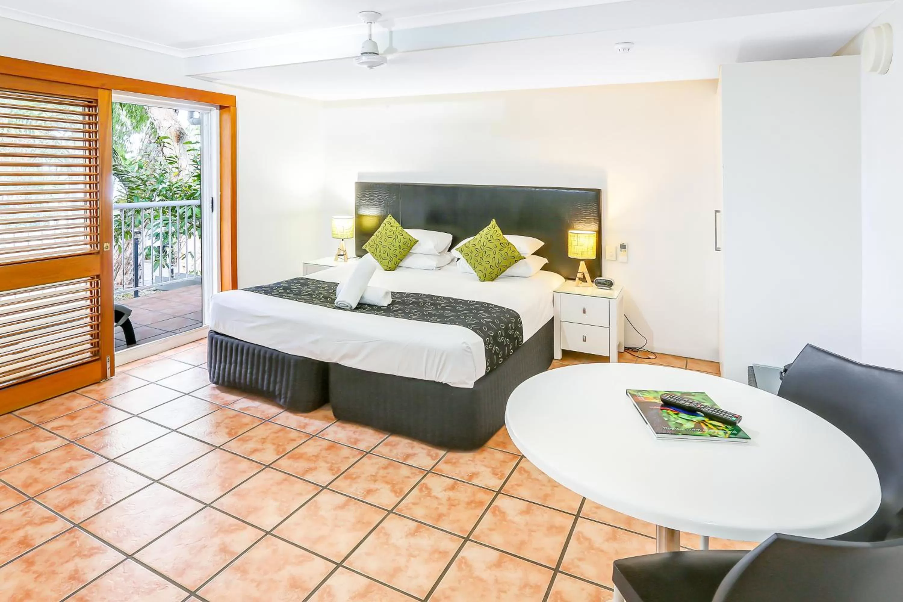 Partial Beach View Studio in Paradise On The Beach Resort