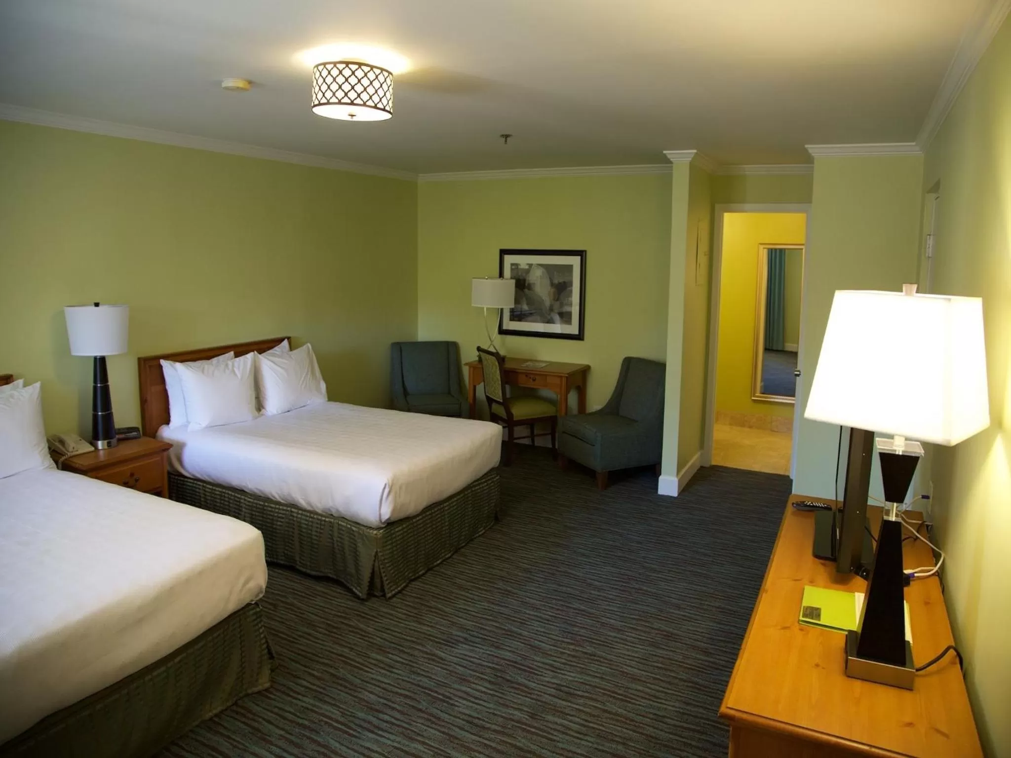 Deluxe Double Room with Private Bath in The University Inn at Emory