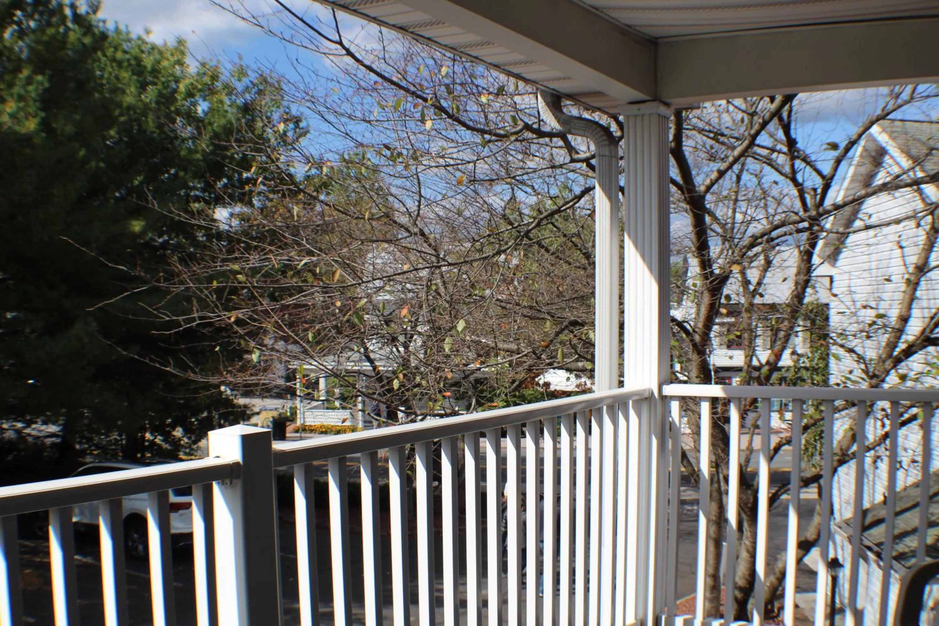 NonSmoking King Balcony PET FRIENDLY in Inn at Cemetery Hill