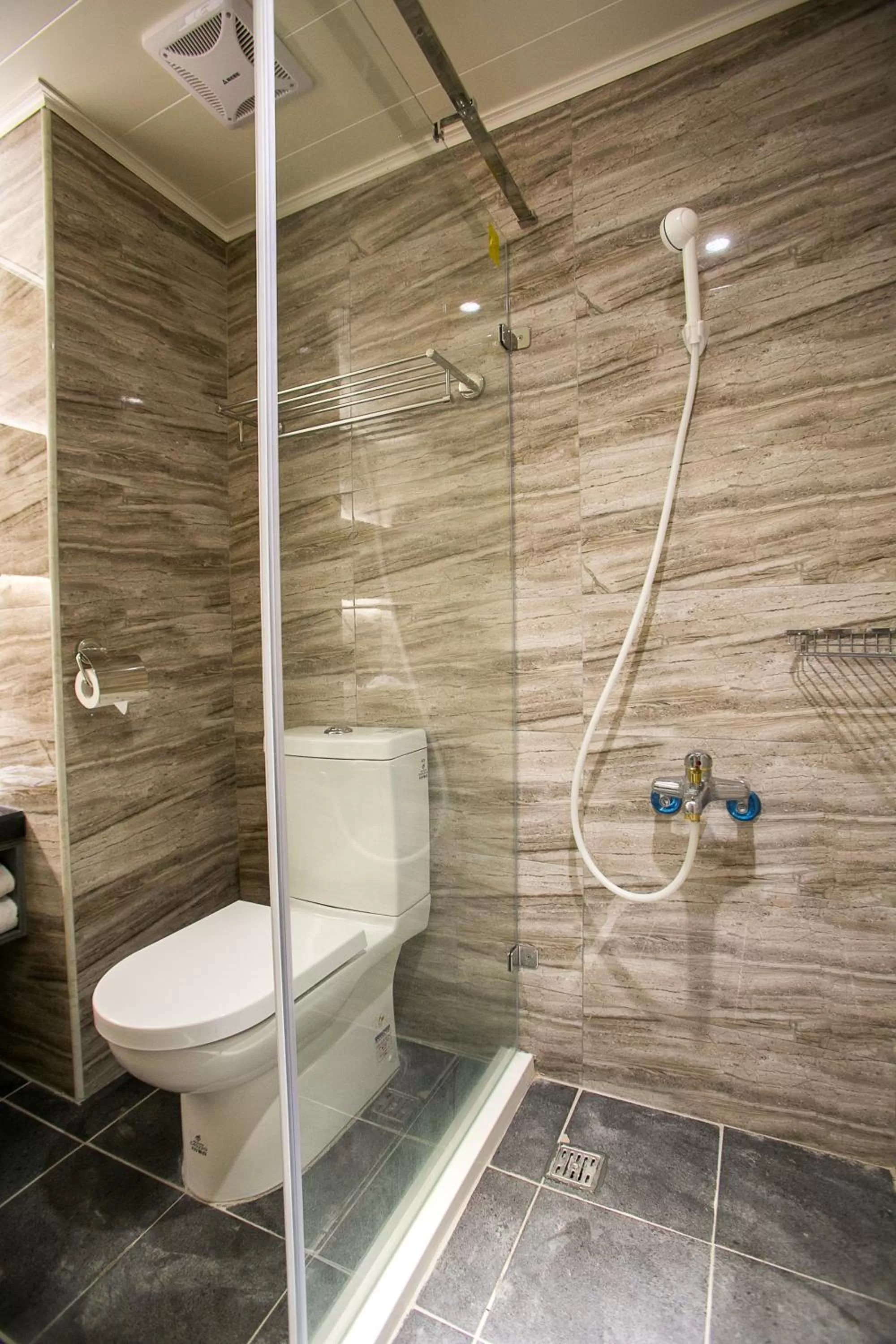 Superior Family Room in Huang Shin Business Hotel-Shang An