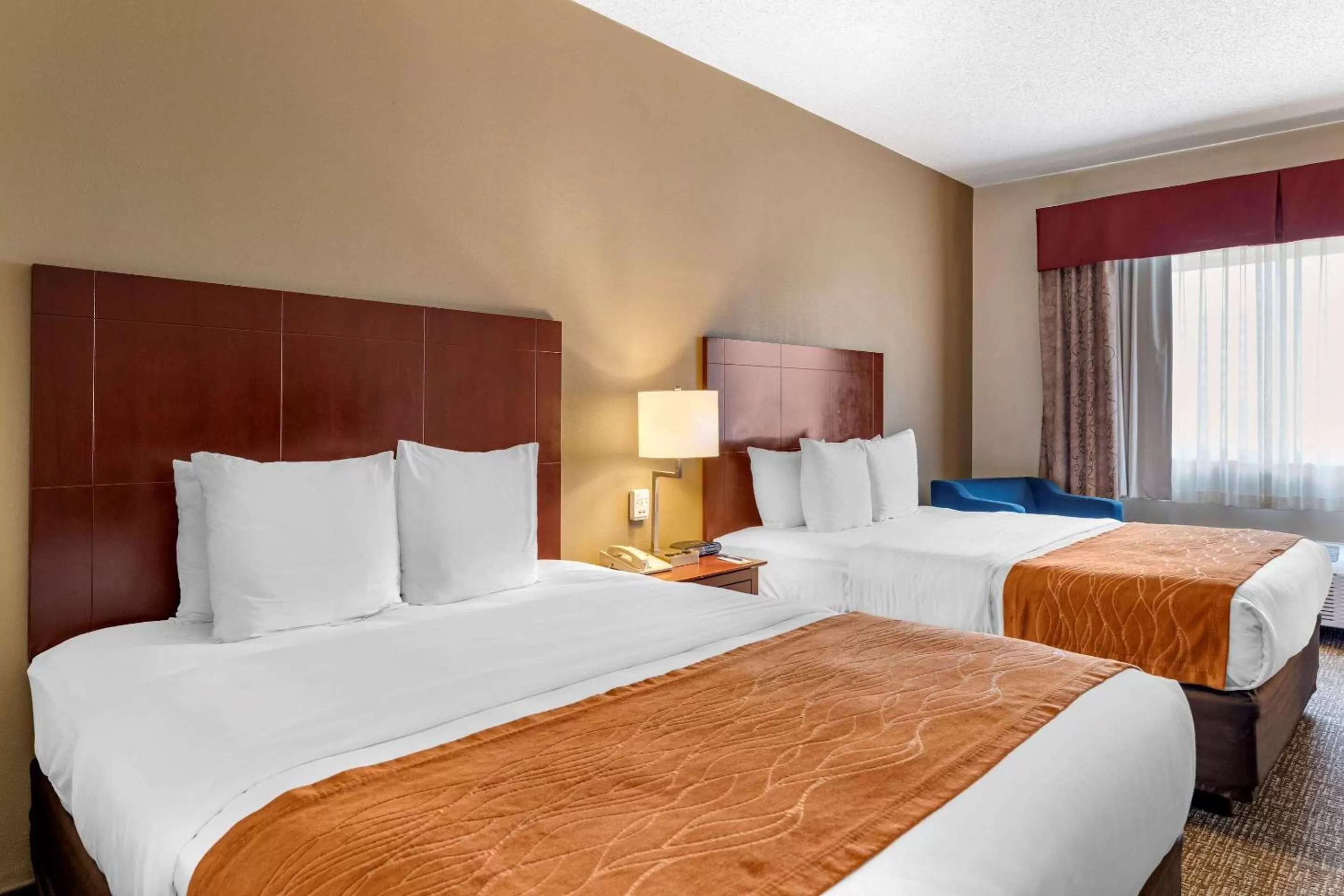 Queen Room with Two Queen Beds - Non-Smoking in Comfort Inn & Suites Kelso - Longview
