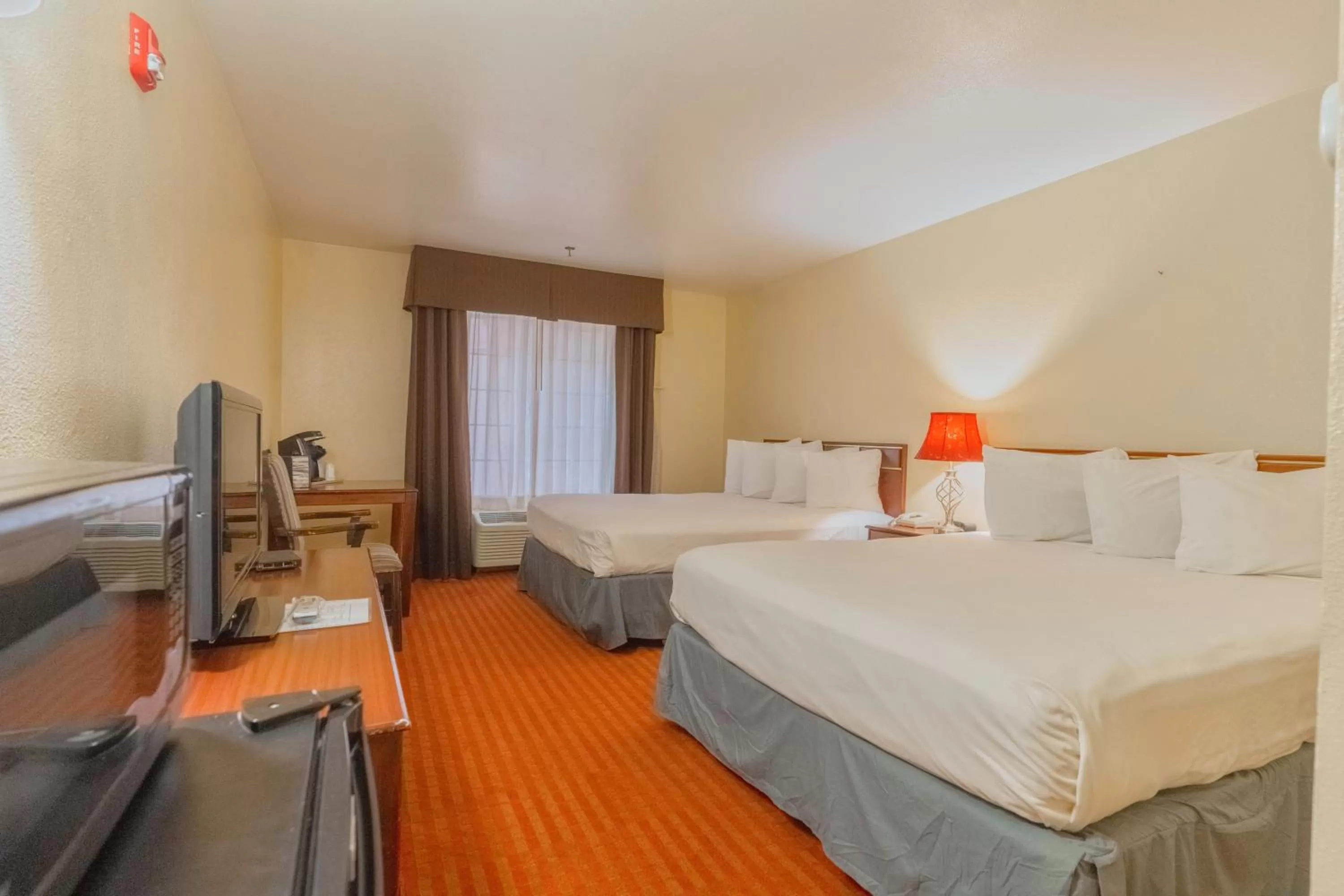 Double Room - Disability Access in The Monarch Inn