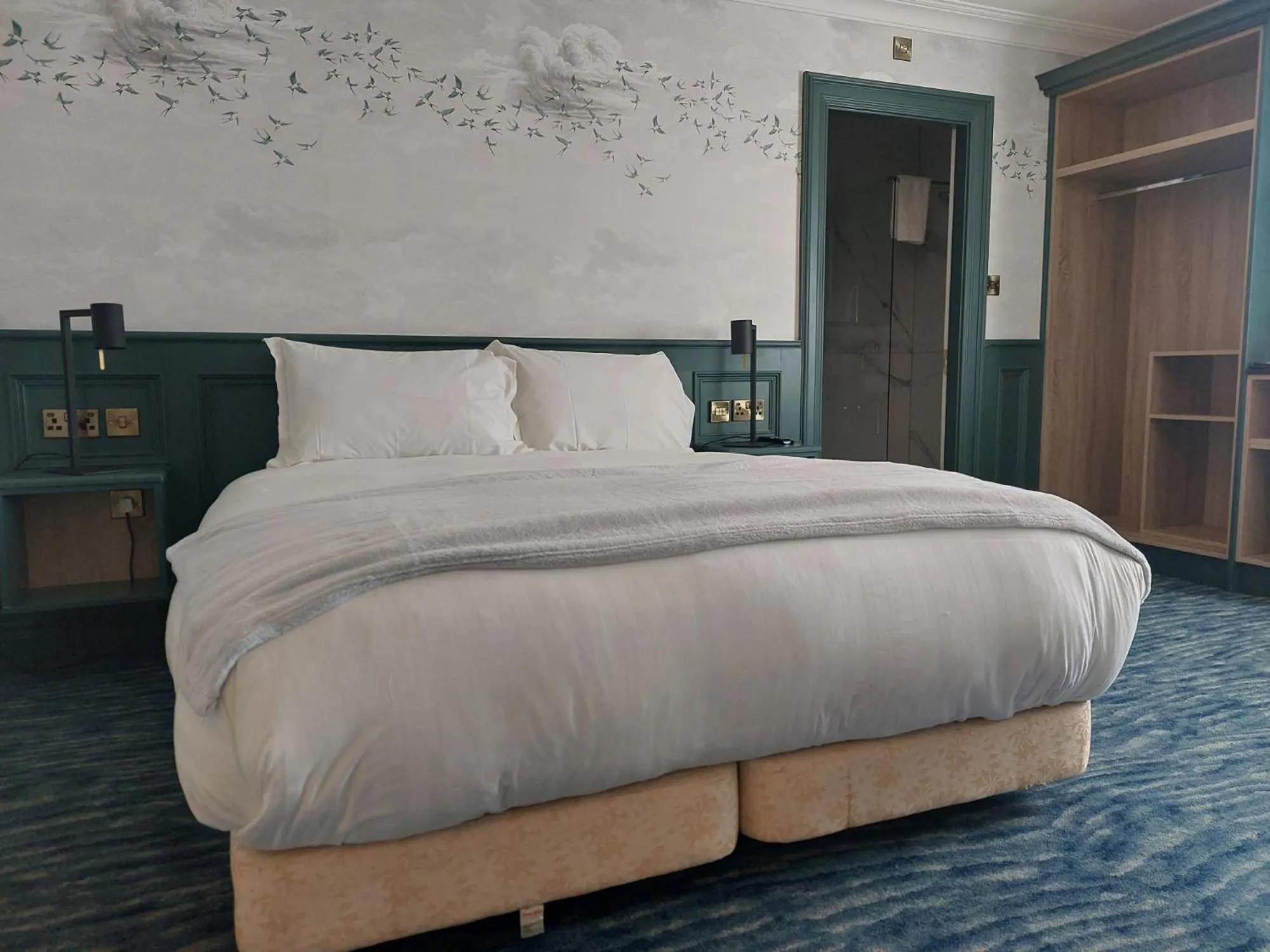 Superior Double Room in The Lansdowne Hotel