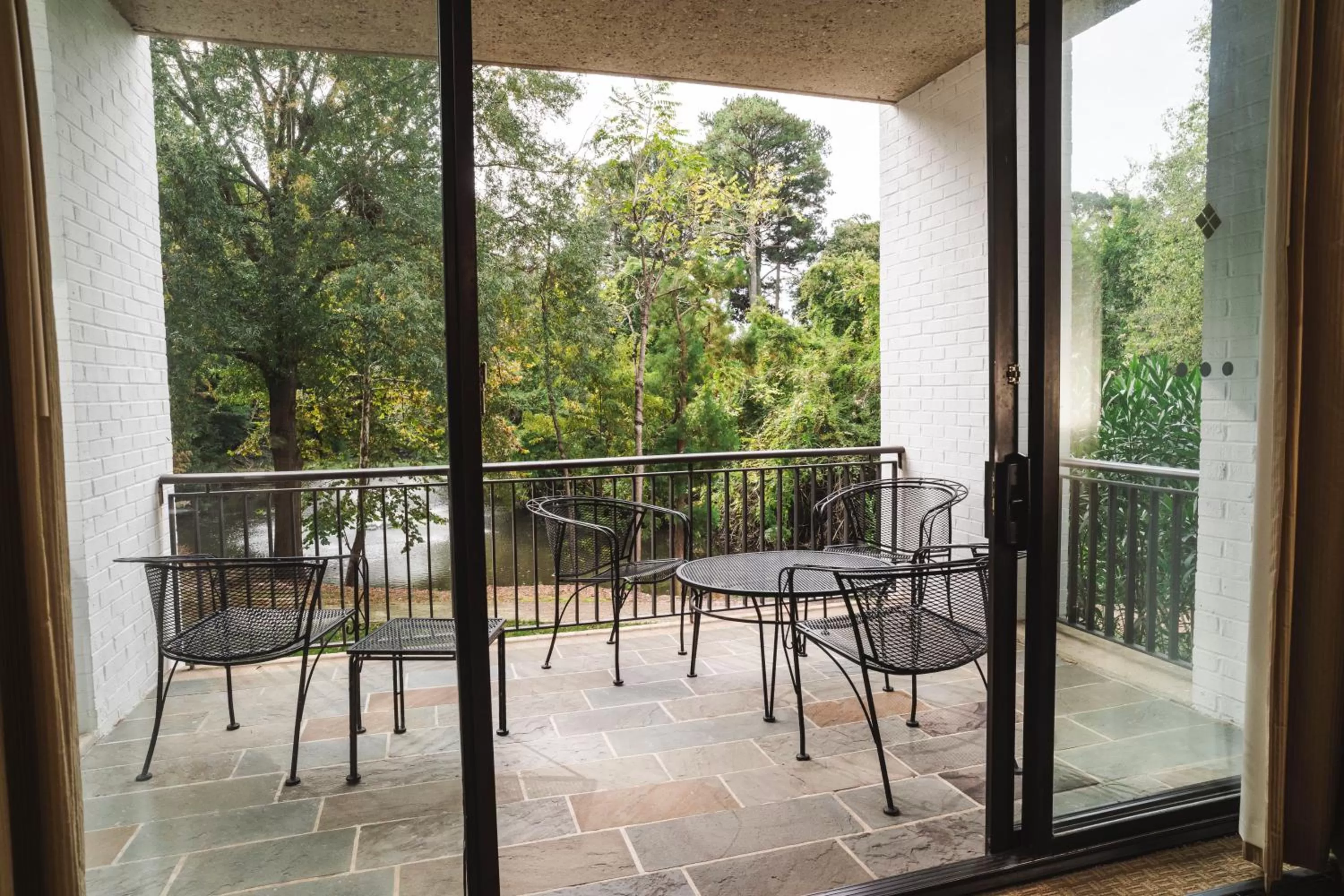 Deluxe King Room in Griffin Hotel, an official Colonial Williamsburg Hotel