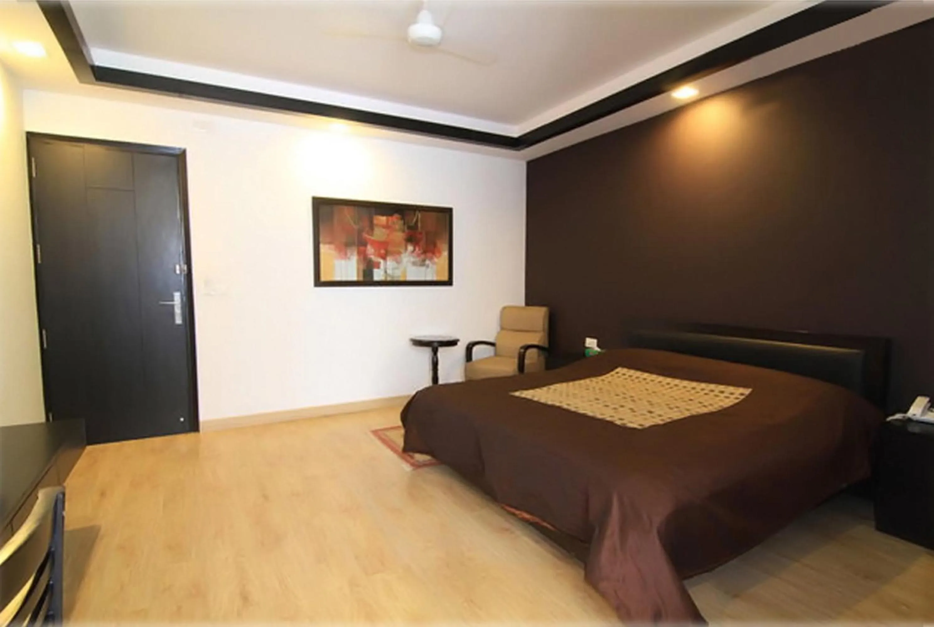 Luxury Double Room in Rainbow Residency