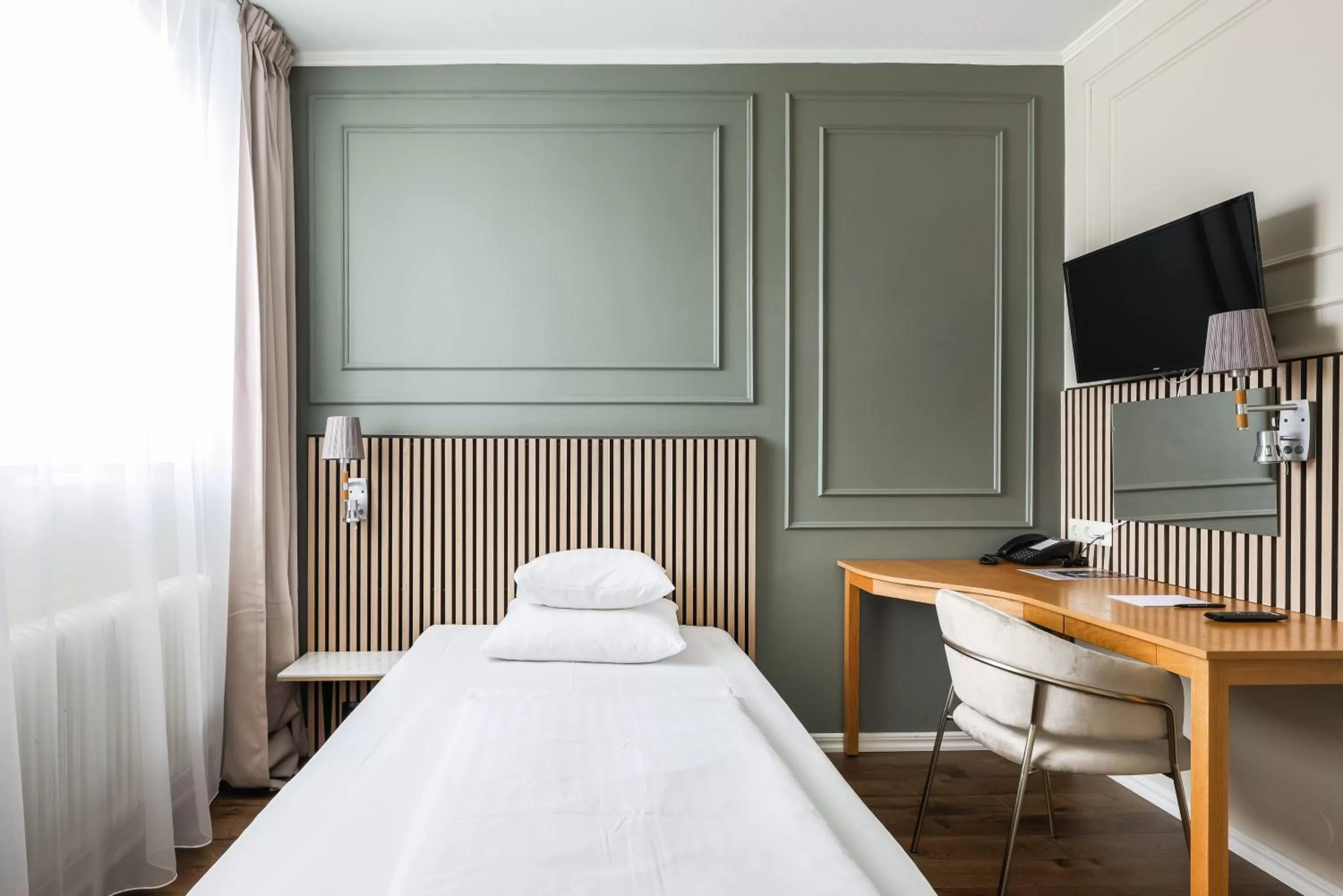 Compact Single Room in Comfort Hotel Linköping City