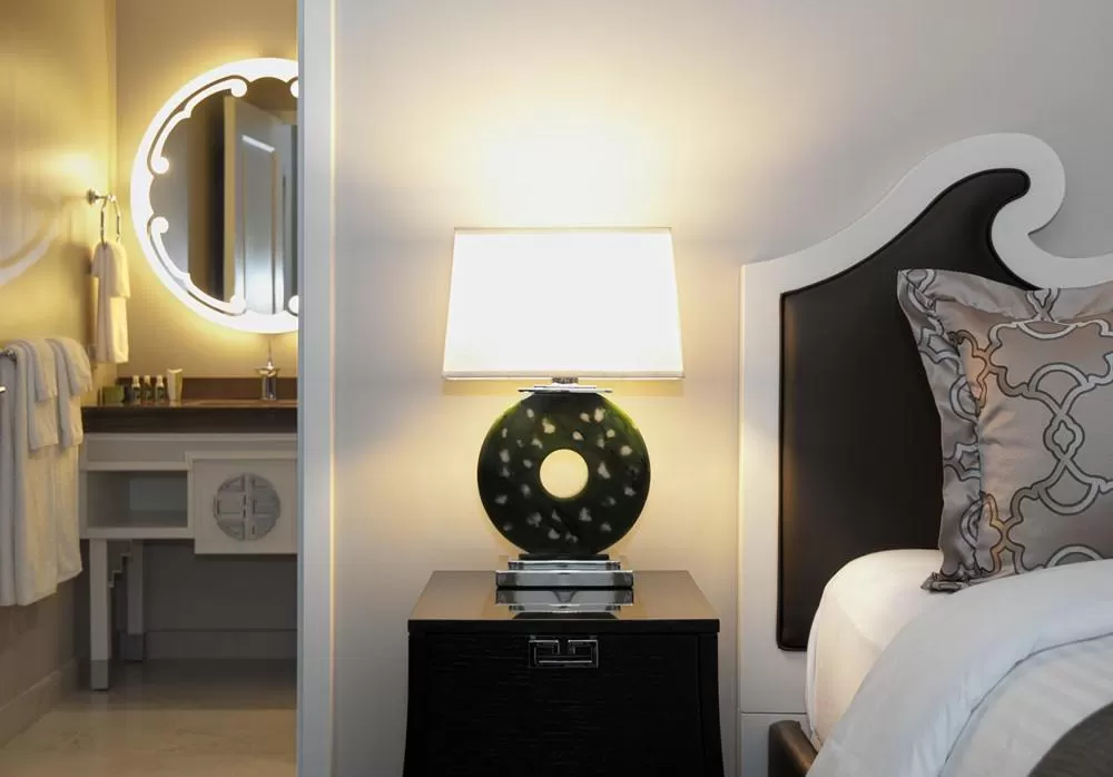 Superior Queen Room in Morrison Clark Inn Washington DC Convention Center