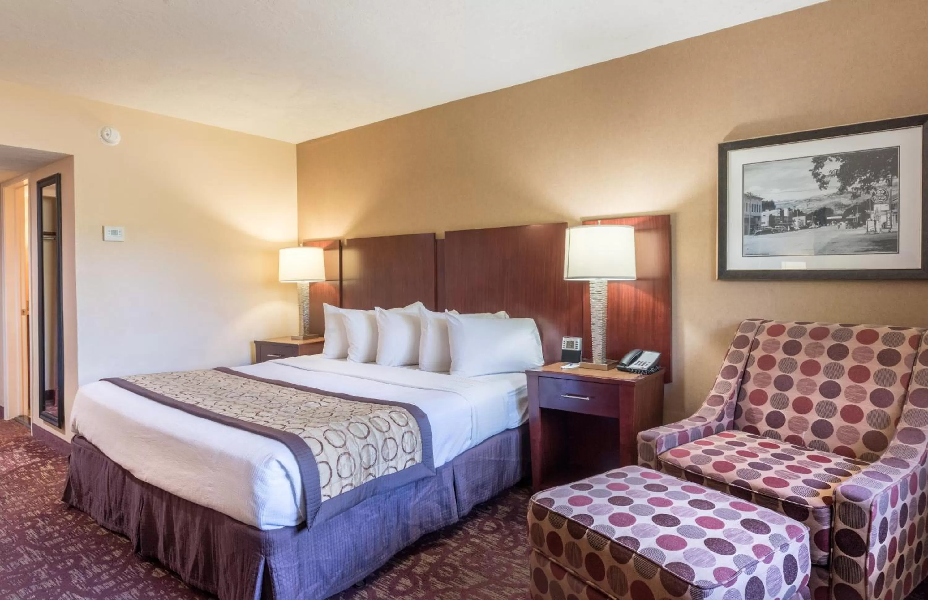 King Room with Balcony in Hotel Moab Downtown