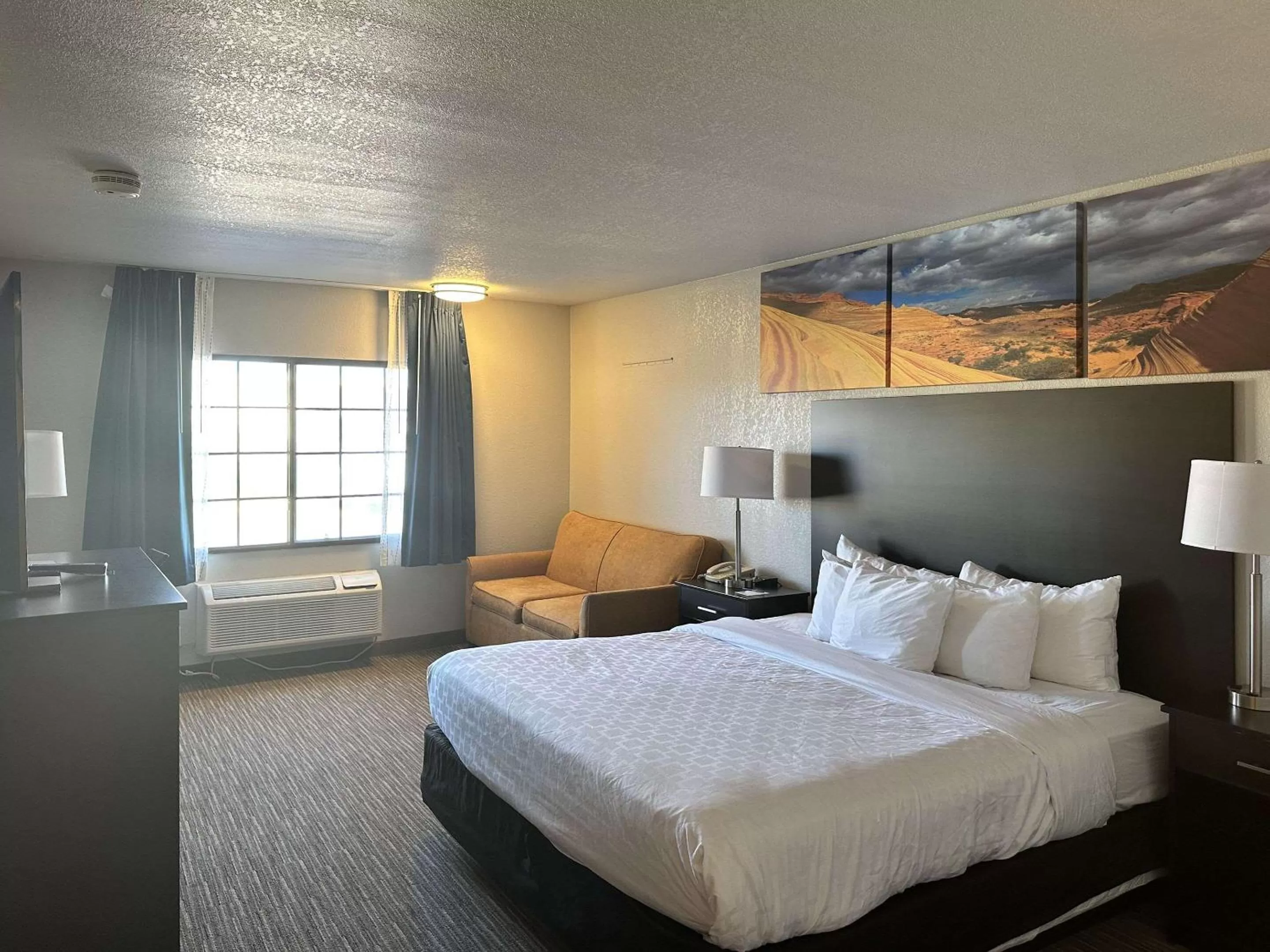 King Room - Non-Smoking in Quality Inn Winslow I-40