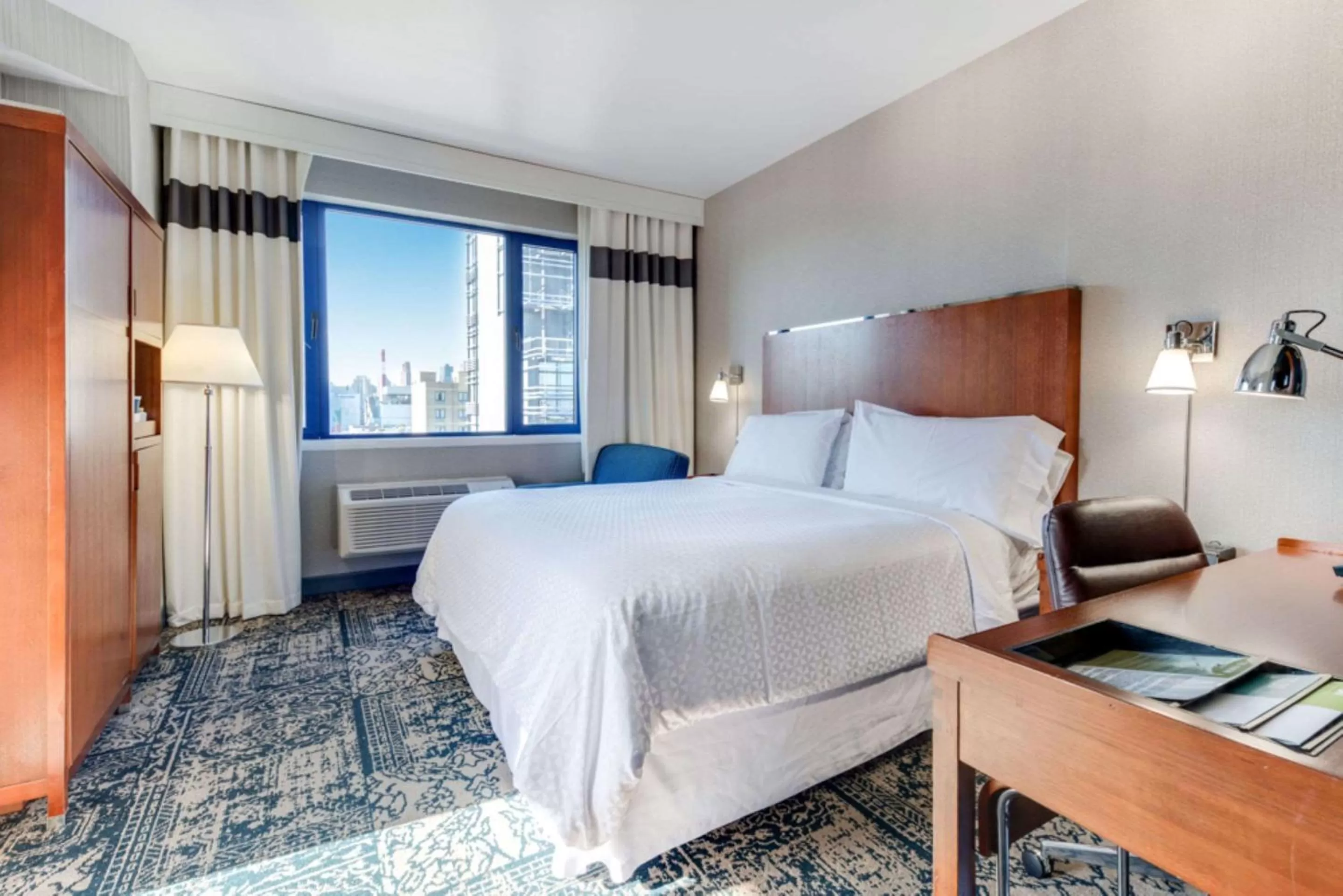 Balcony King Room with City View in Vista LIC Hotel, Premier Collection by Best Western