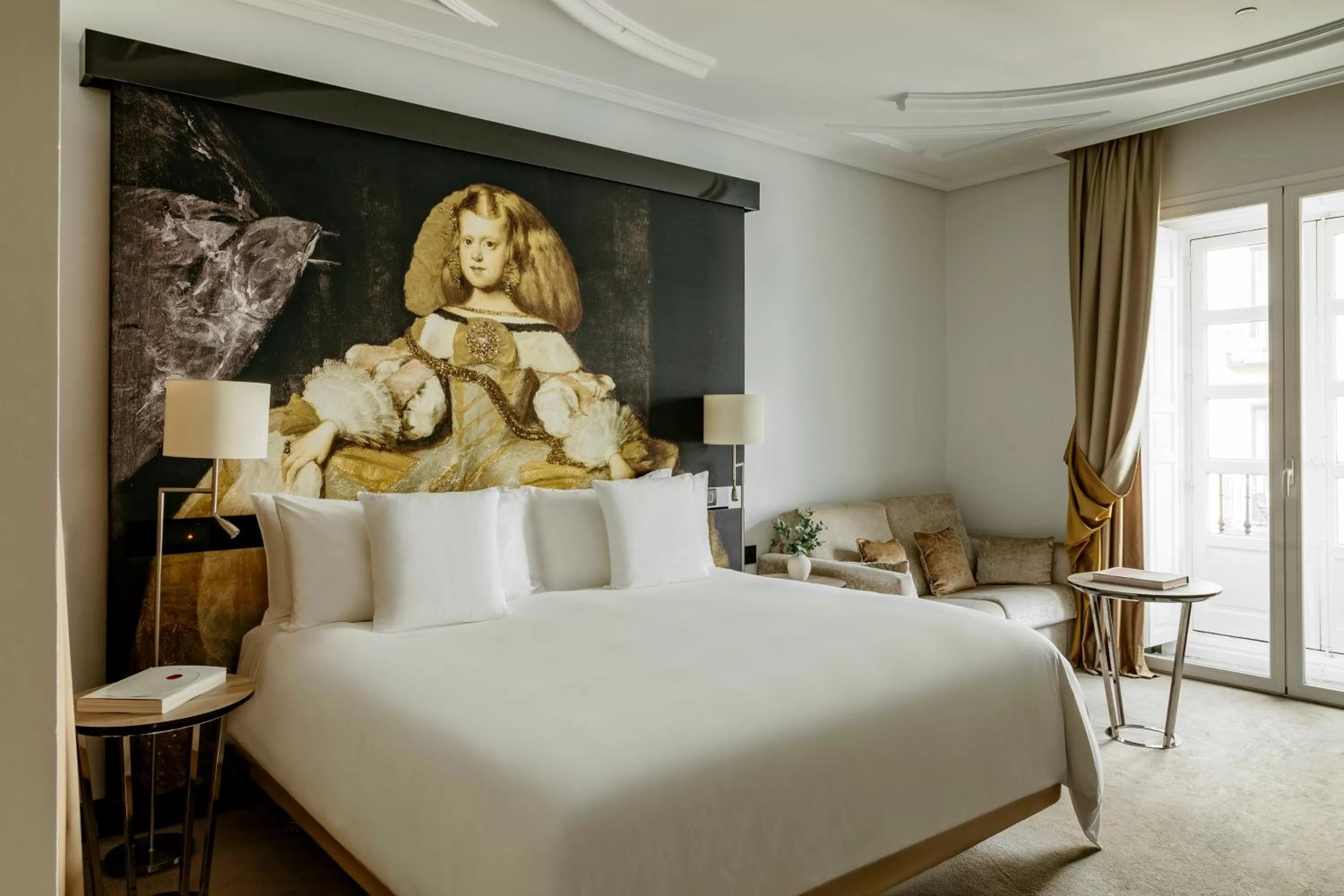 Bed in Palacio de los Duques Gran Meliá - The Leading Hotels of the World