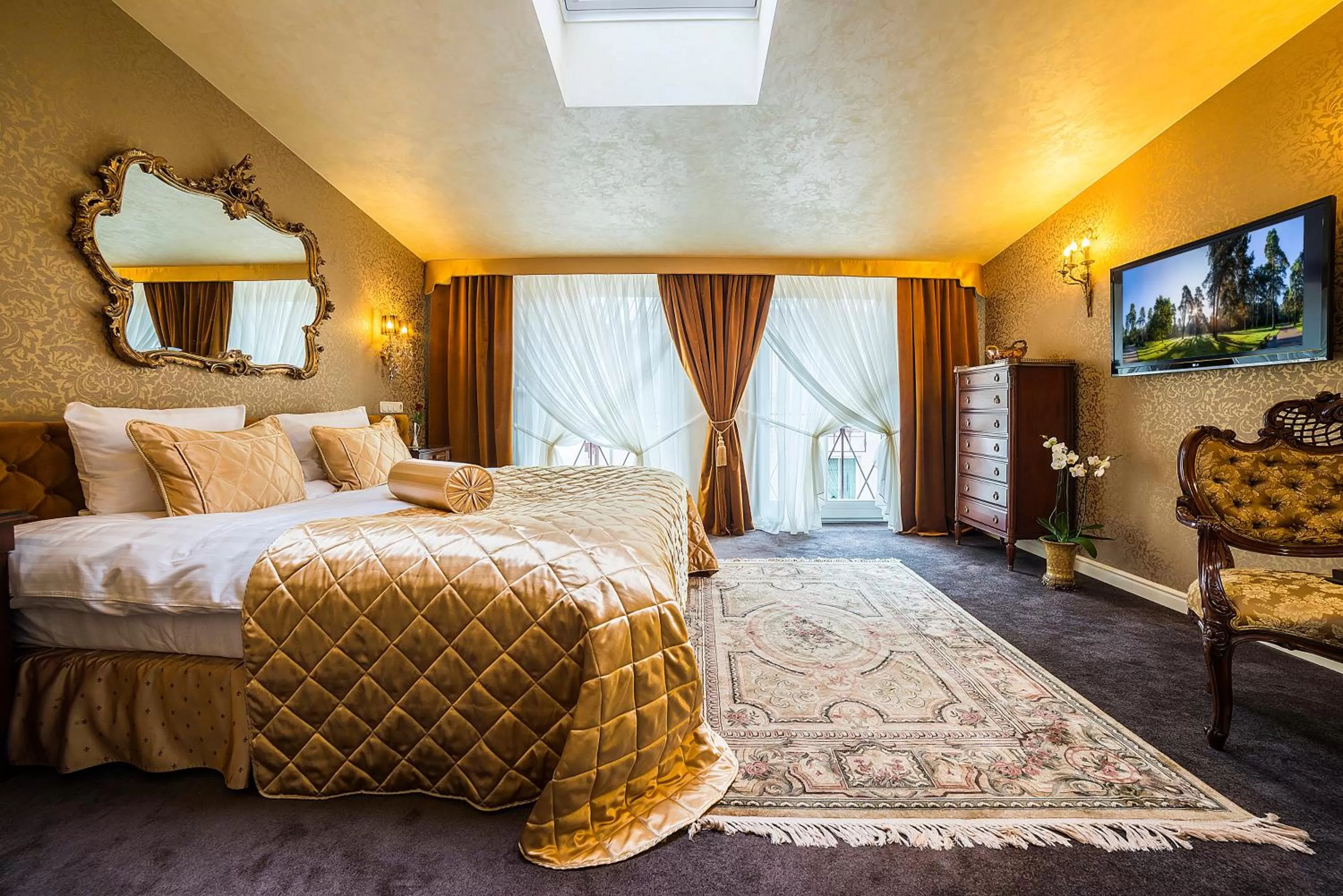 Royal Suite in Imperial Hotel & Restaurant