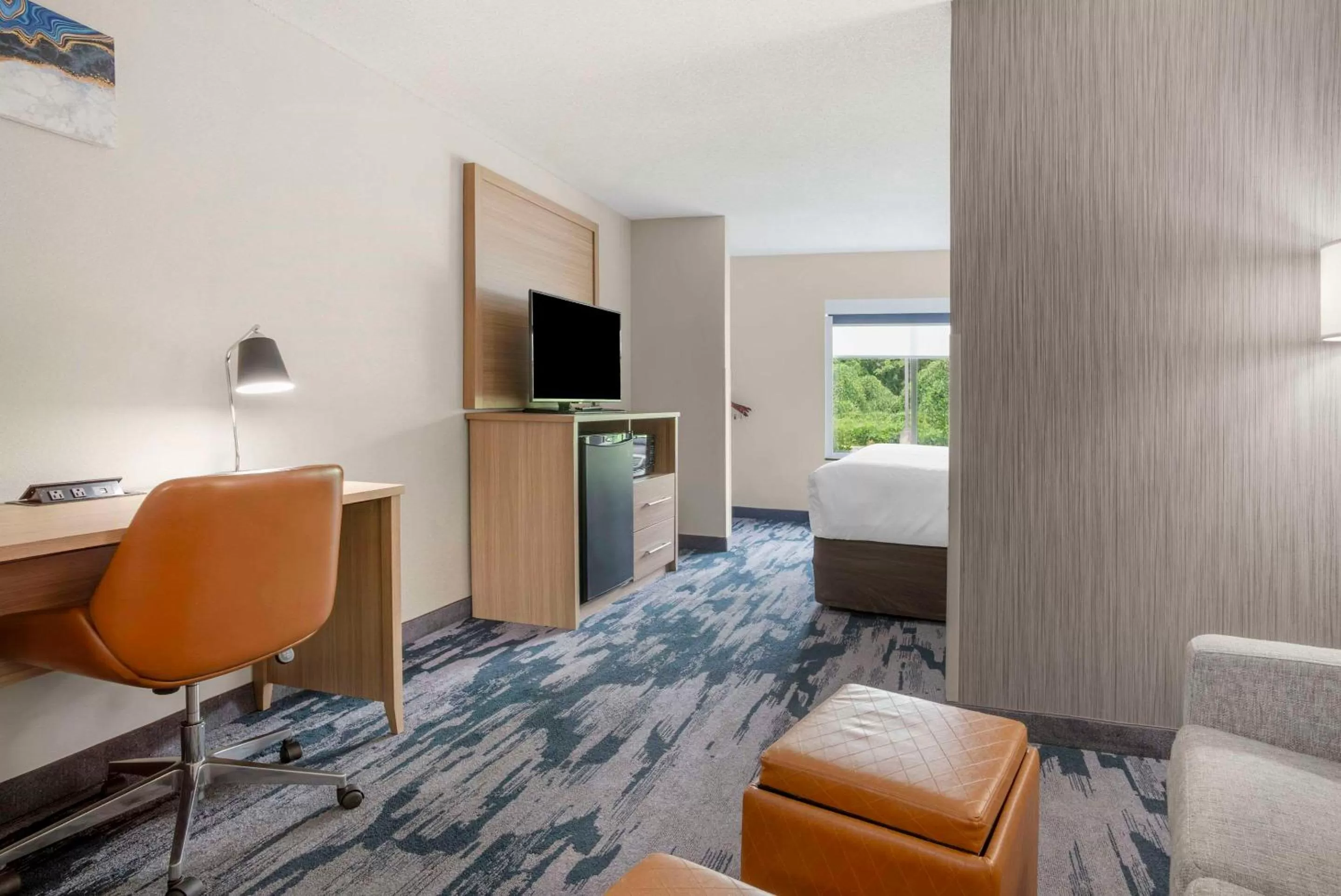 King Suite with Private Bathroom - Non-Smoking in Comfort Suites At WestGate Mall