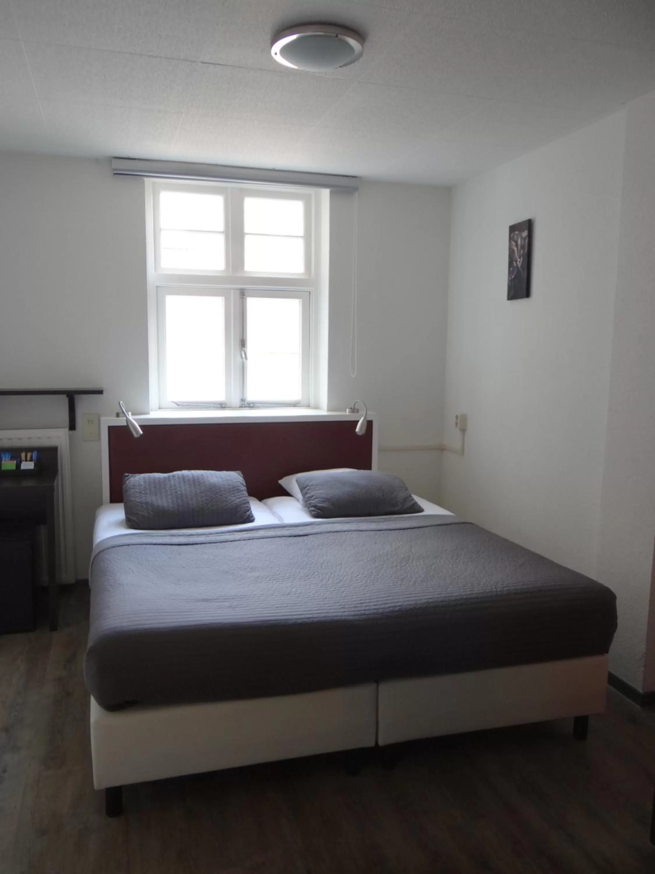 Standard Room 2 Single Beds in Tulip Inn Heerlen City Centre