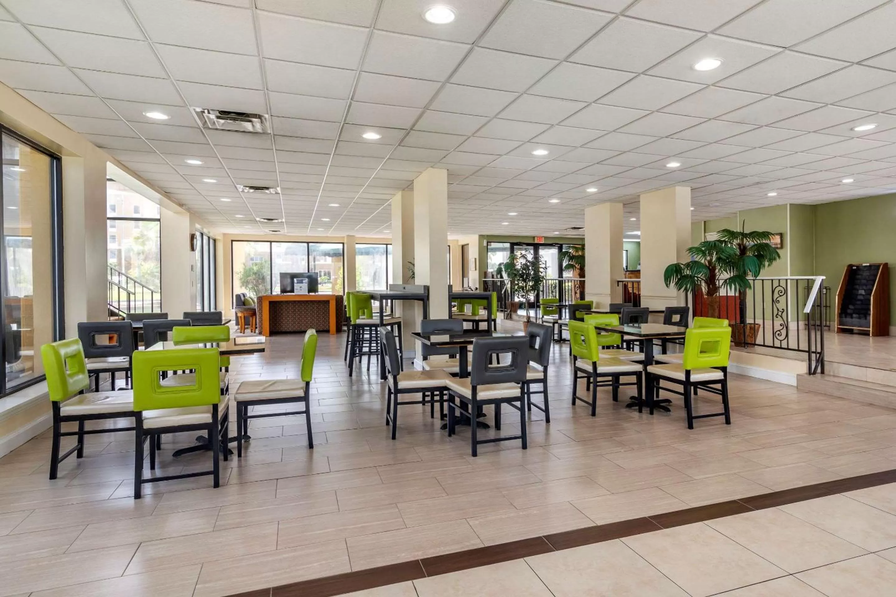 Restaurant/places to eat in Quality Inn Brunswick