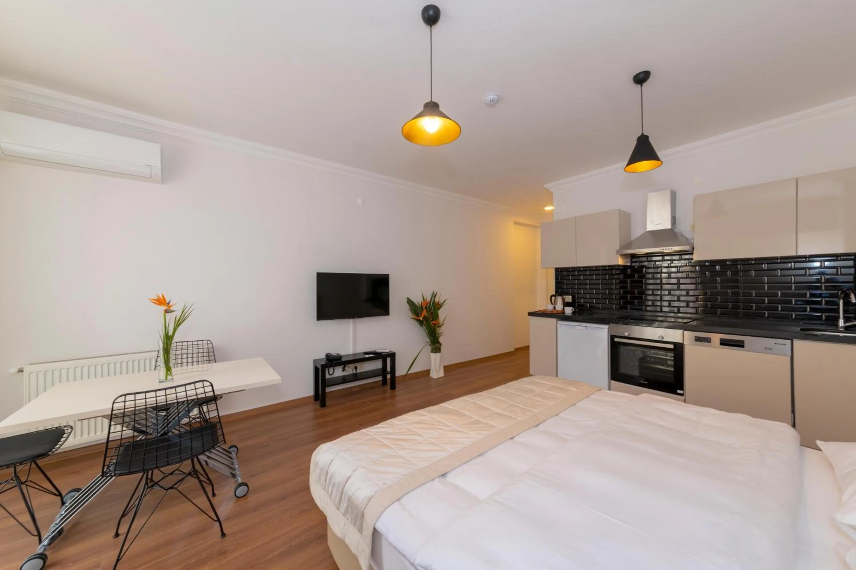 Superior Double Room in Joy Suites