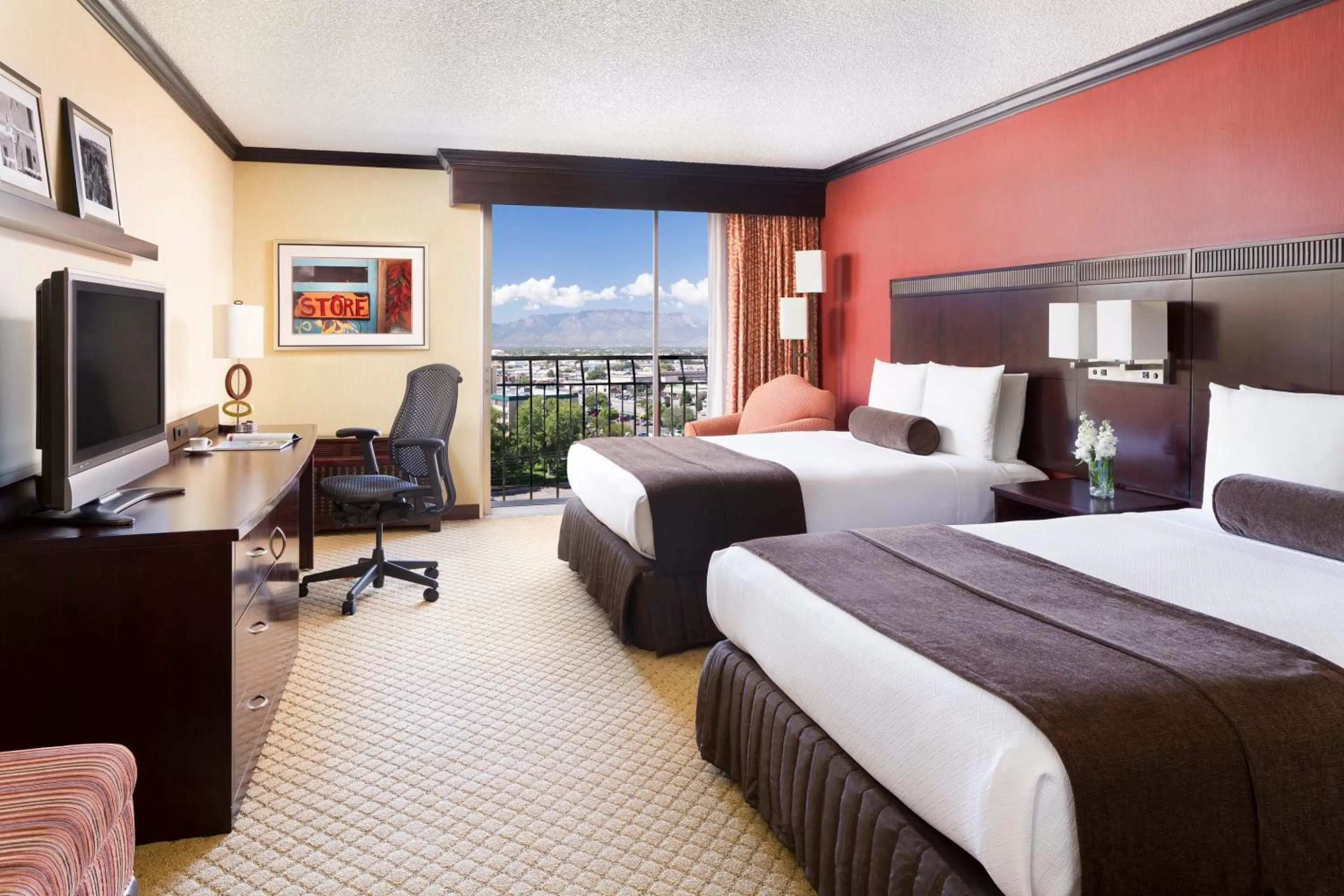Standard Queen Room with Two Queen Beds and Balcony in Albuquerque Crowne Plaza by IHG