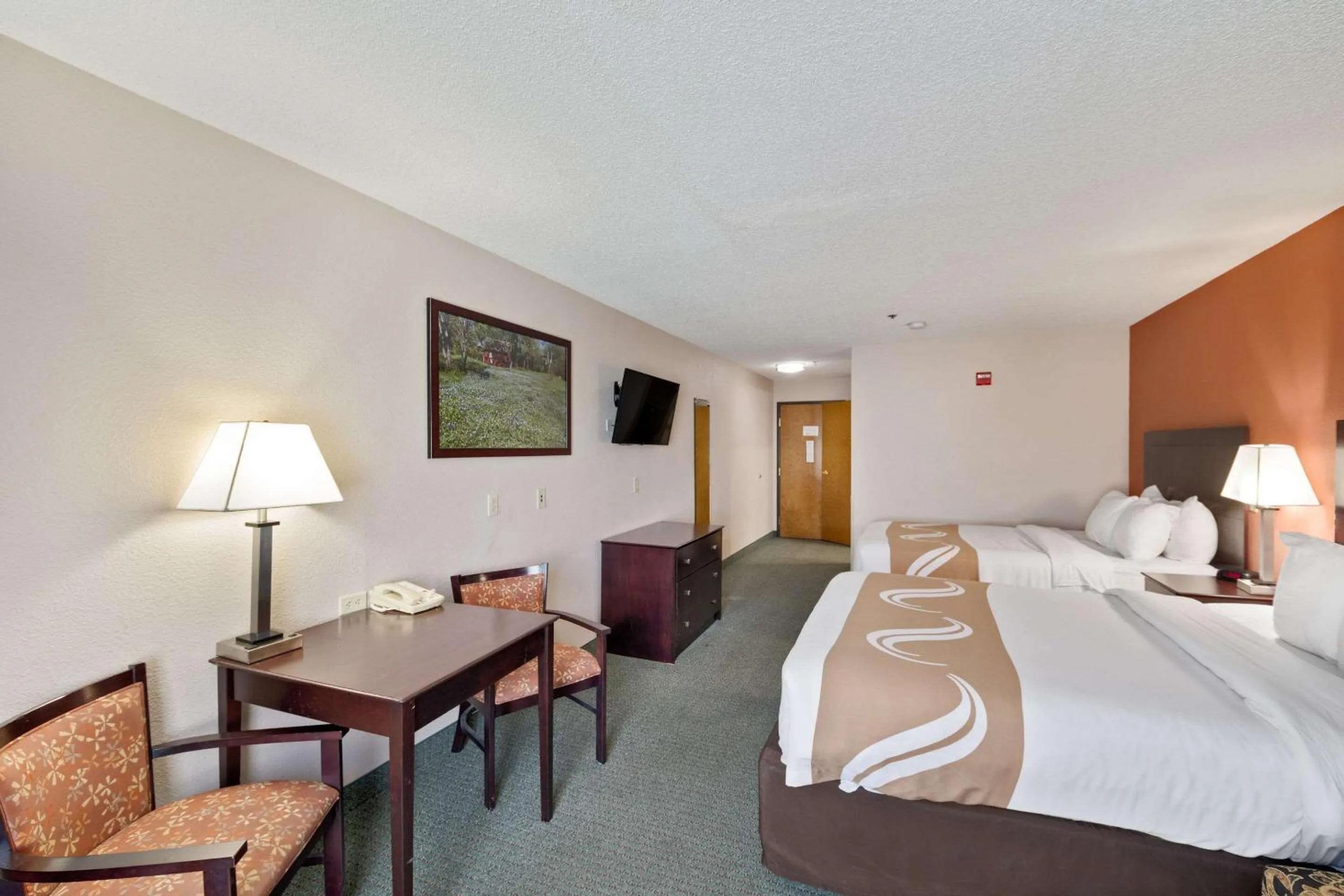 Photo of the whole room, Bed in Quality Inn Cedar Park - Austin Northwest