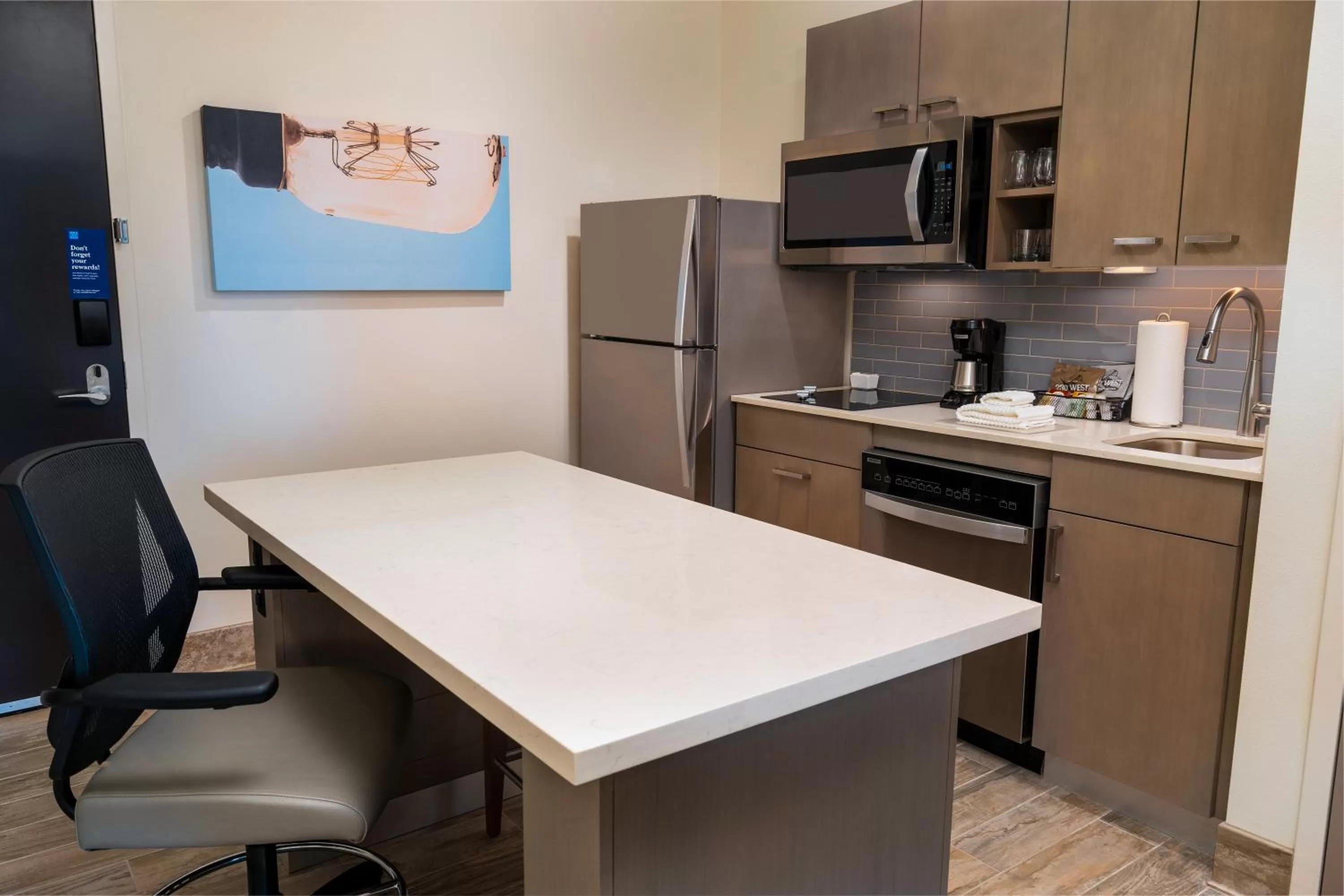 King Studio Suite with Kitchen and Accessible Tub - Disability Access in Hyatt House Nashville/Franklin/Cool Springs