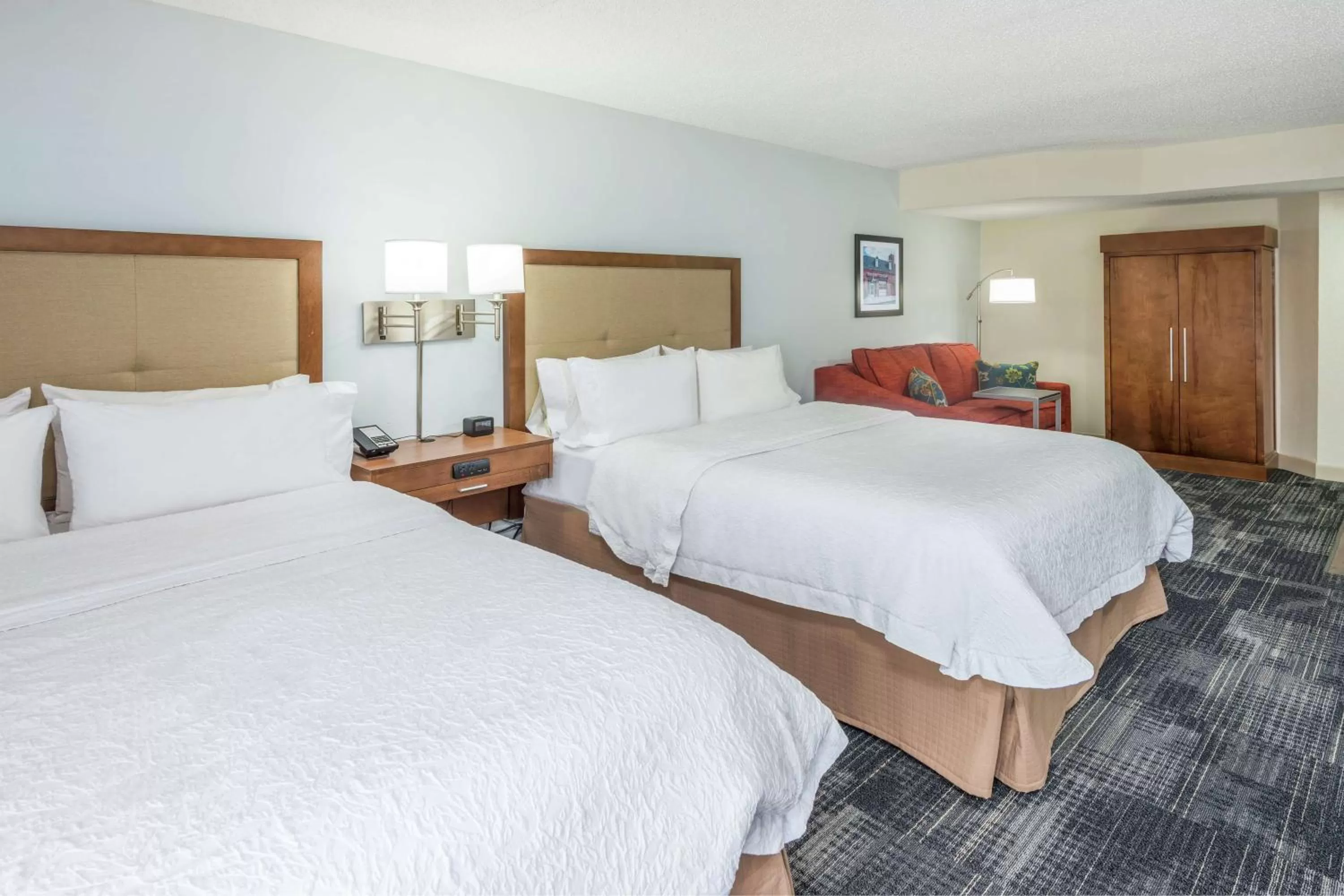 Bed in Hampton Inn Columbia