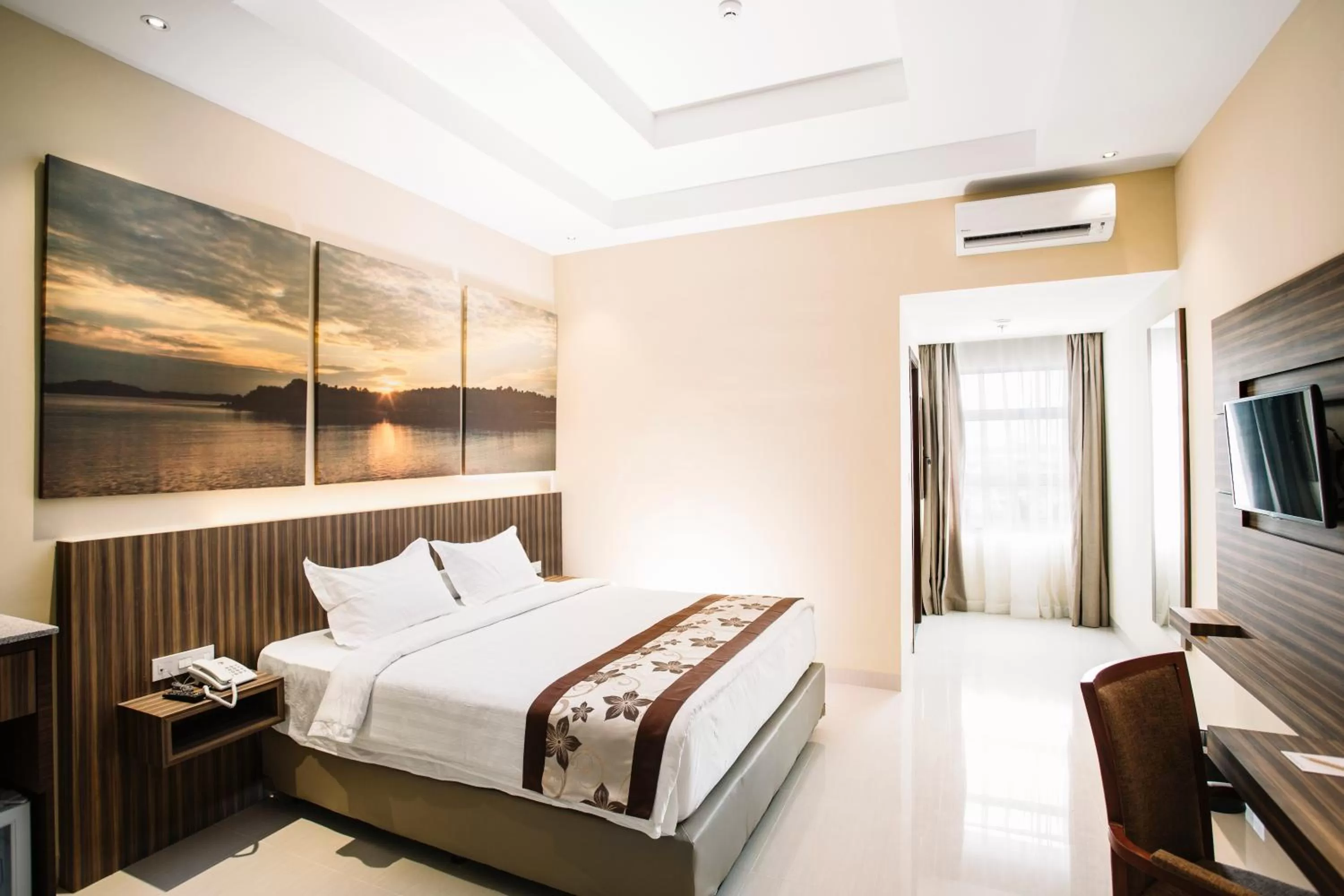 Grand Modern Deluxe Double Room in Sahid Batam Center Hotel and Convention