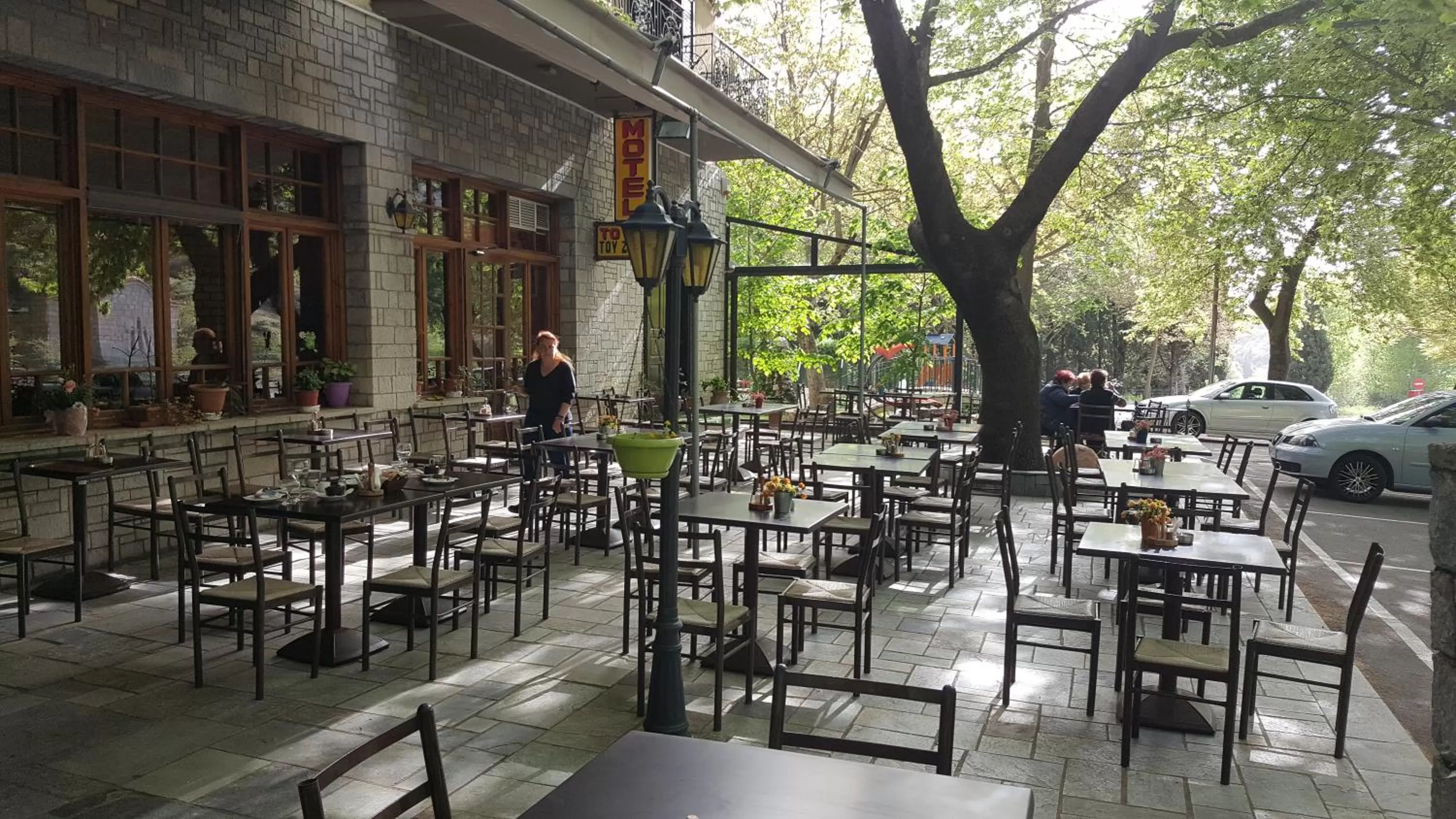 On-site shops in Hani Zemenou