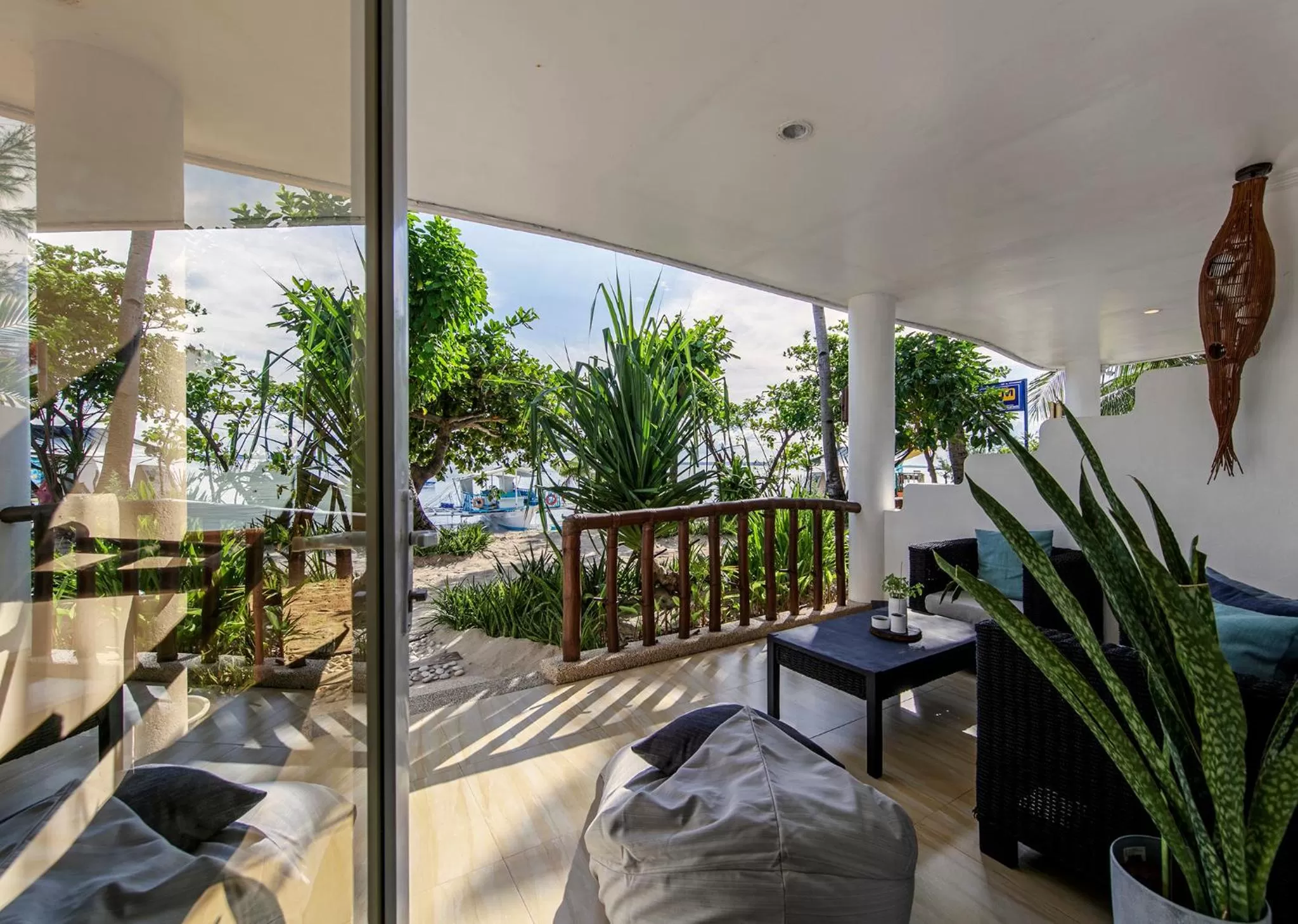 Deluxe Double Room in Ocean Vida Beach and Dive Resort