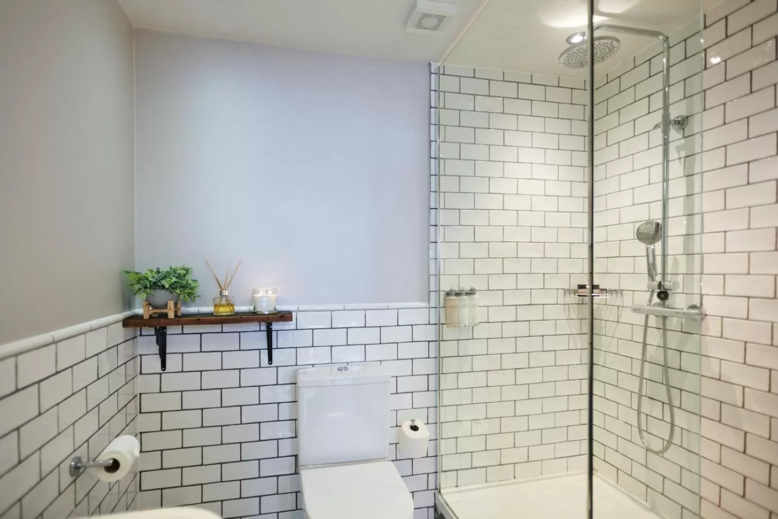 Bathroom in The Red Lion