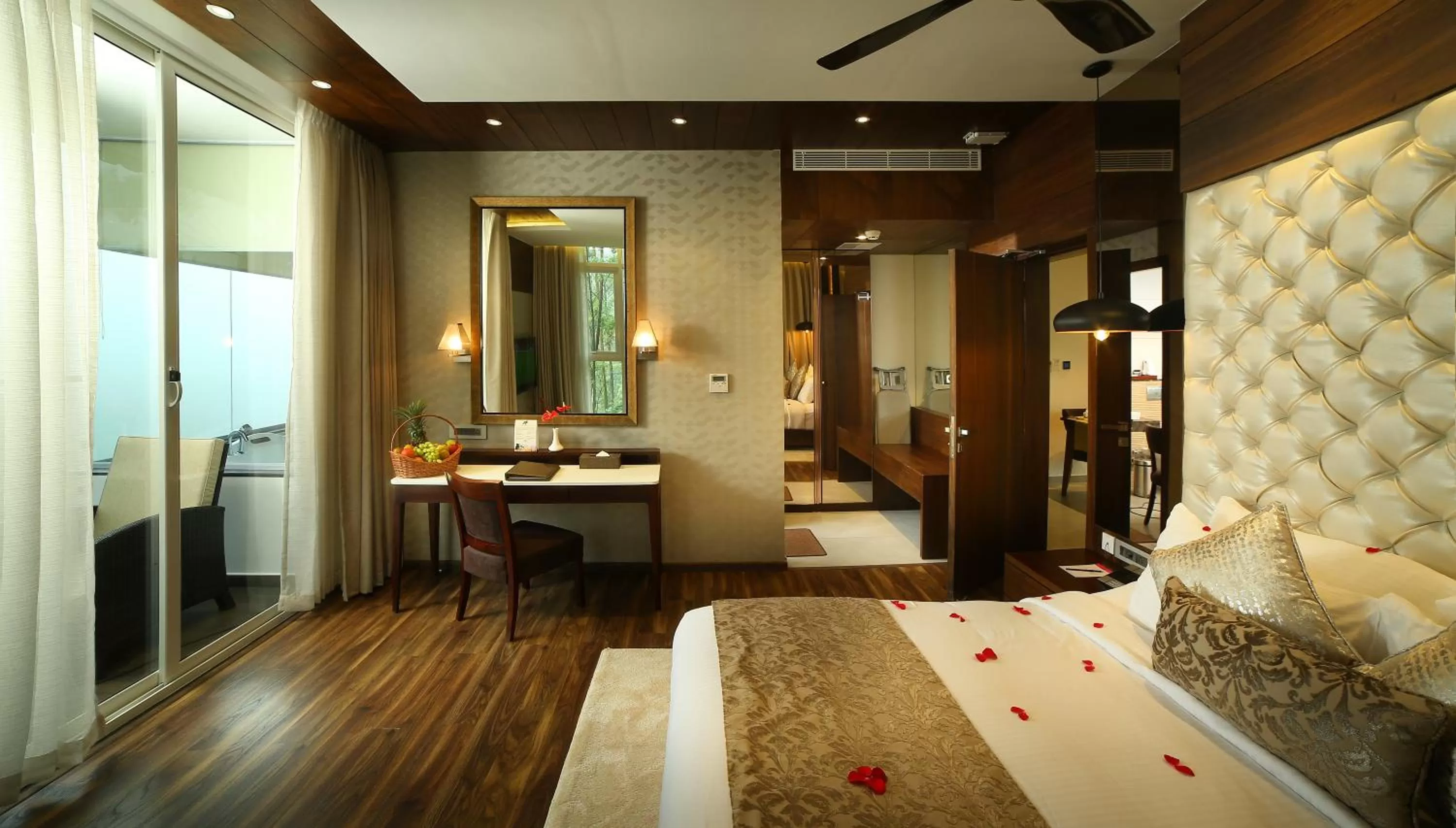 Presidential Suite in Blanket Hotel & Spa