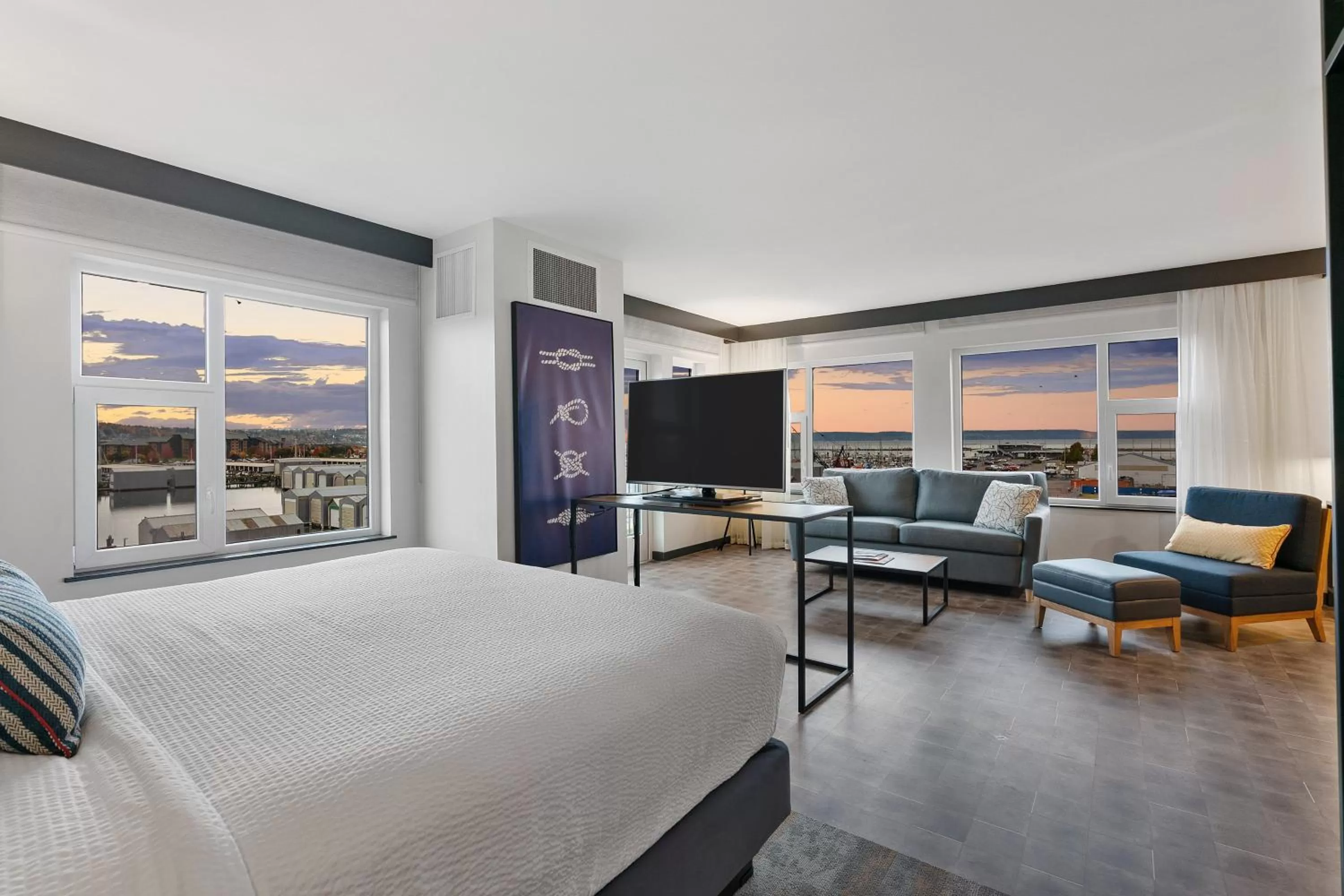 Suite - Mobility Access Roll in Shower/Non-Smoking in Hotel Indigo Seattle Everett Waterfront Place, an IHG Hotel