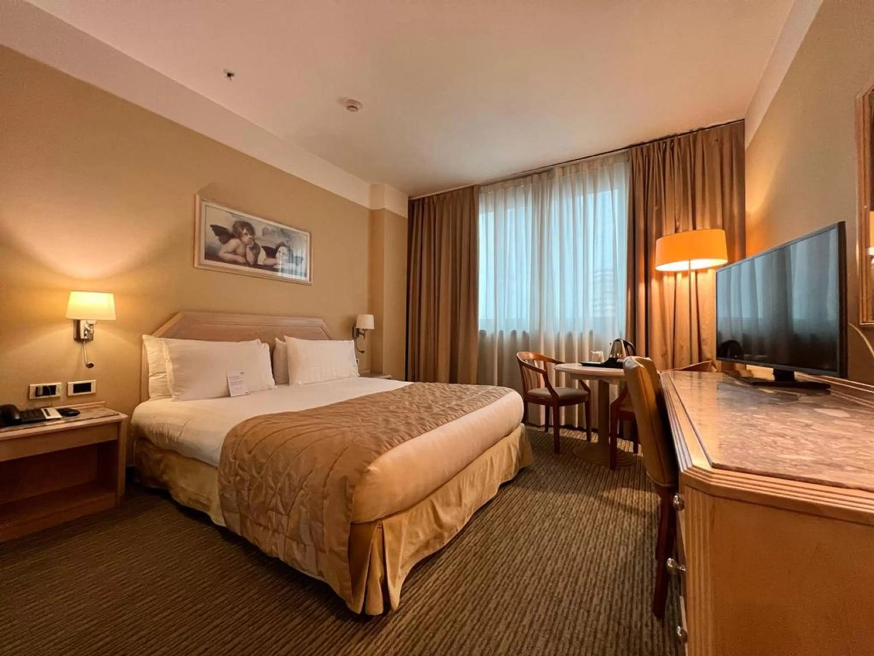 Standard King Room in Holiday Inn Naples by IHG