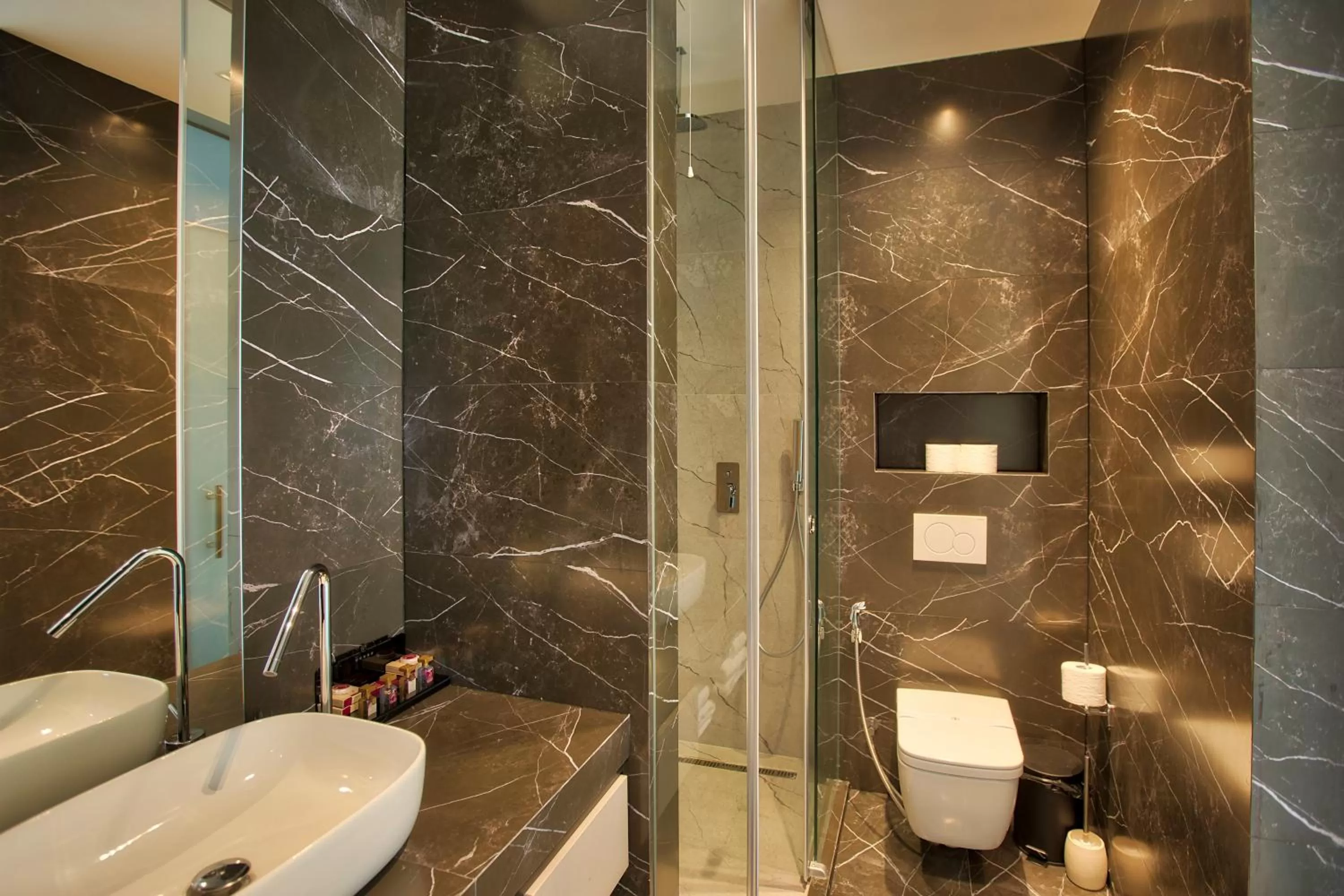 Deluxe Twin Room in Venus Hotel