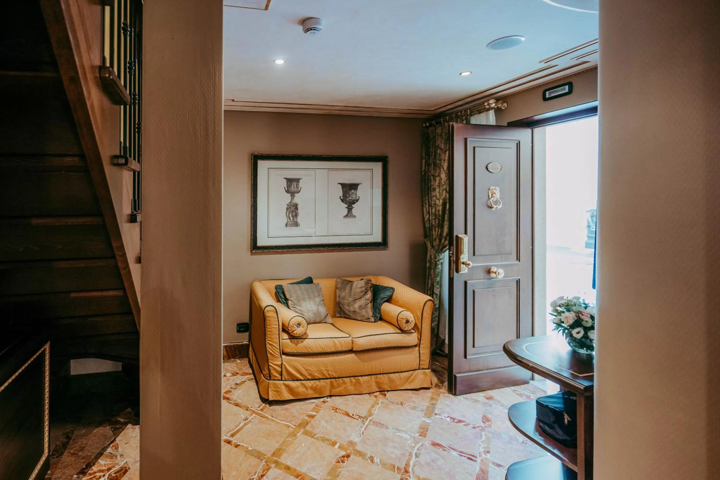 Junior Suite in River Palace Hotel