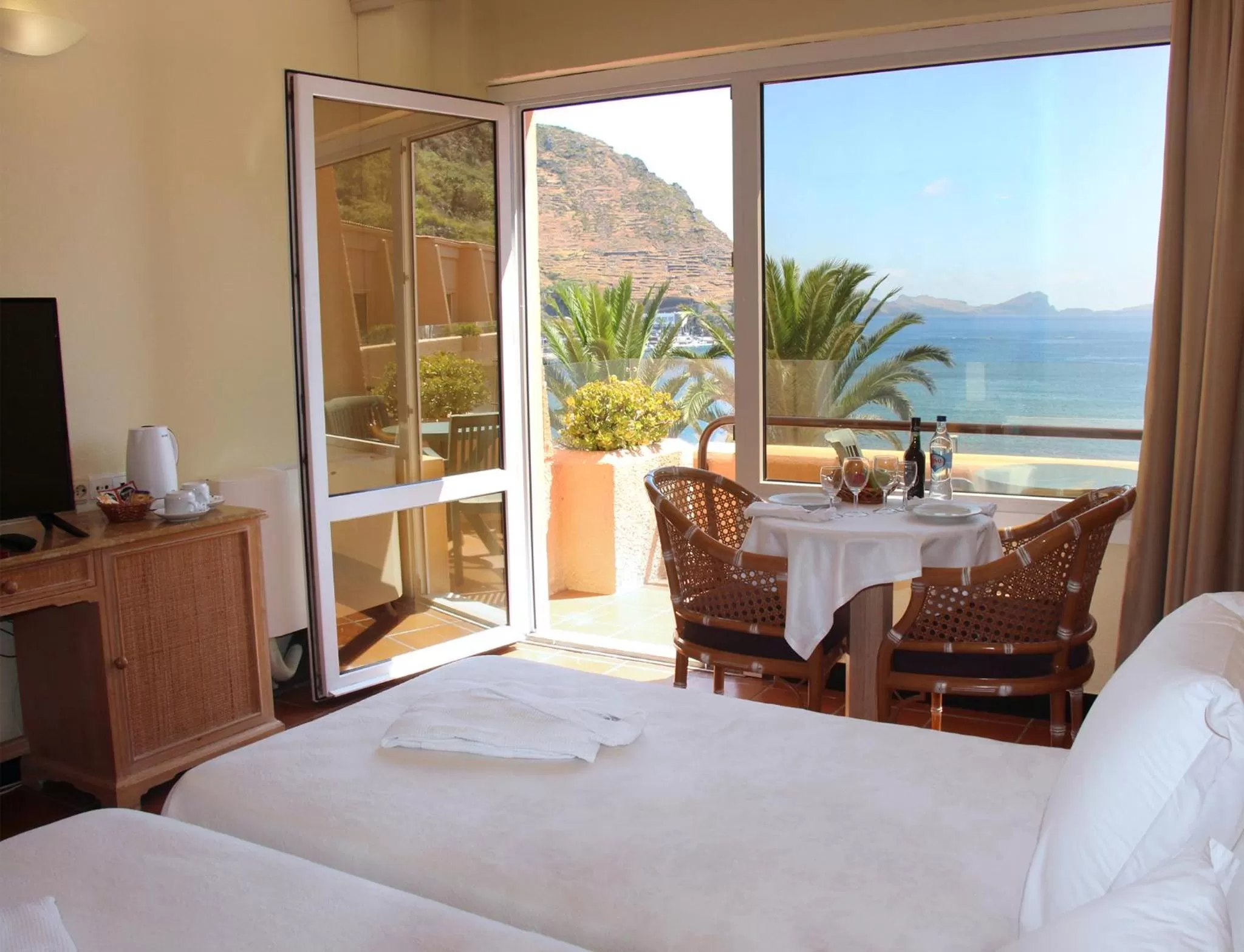 Superior Room with Balcony in Dom Pedro Madeira