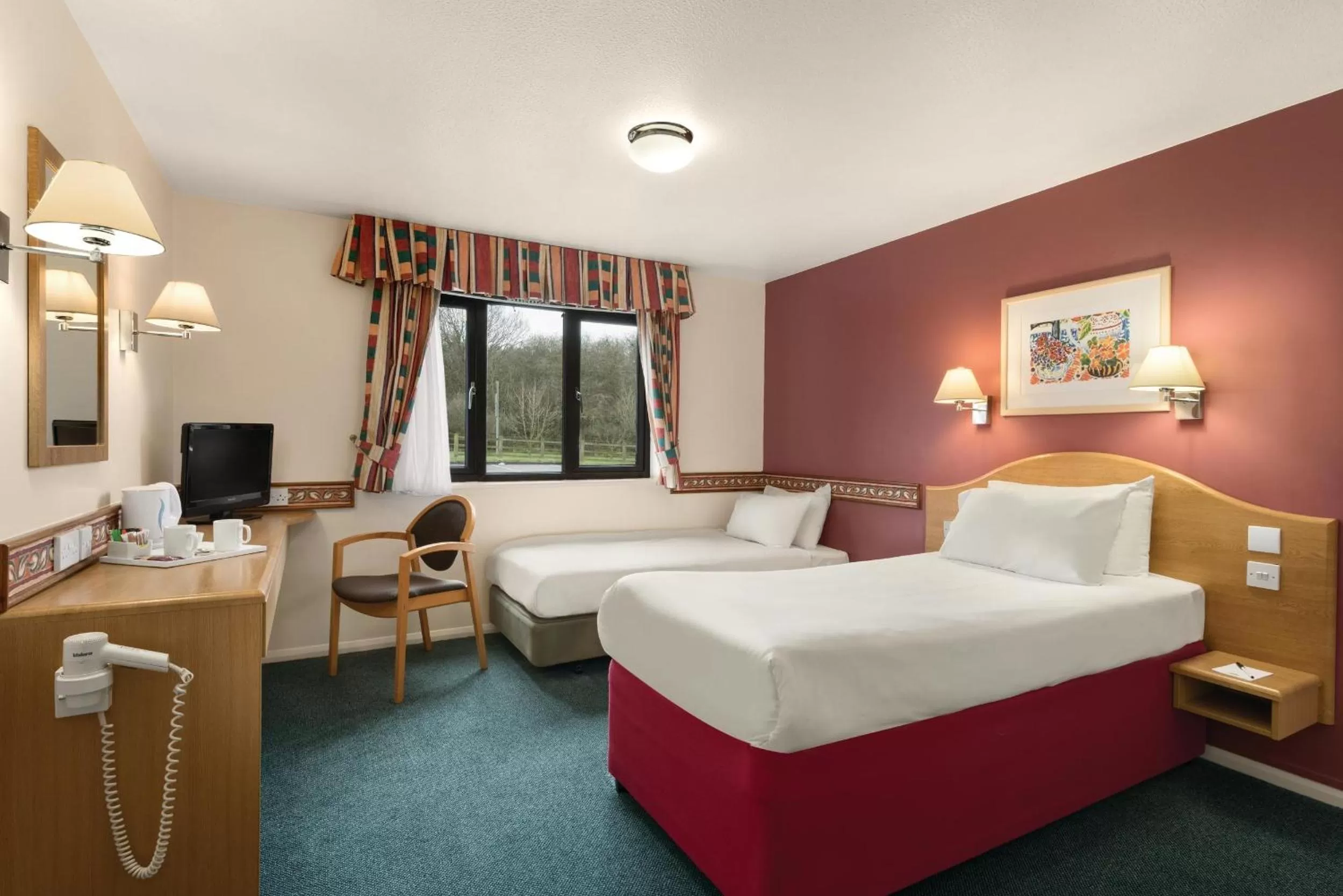 Twin Room - Disability Access in Days Inn Michaelwood M5