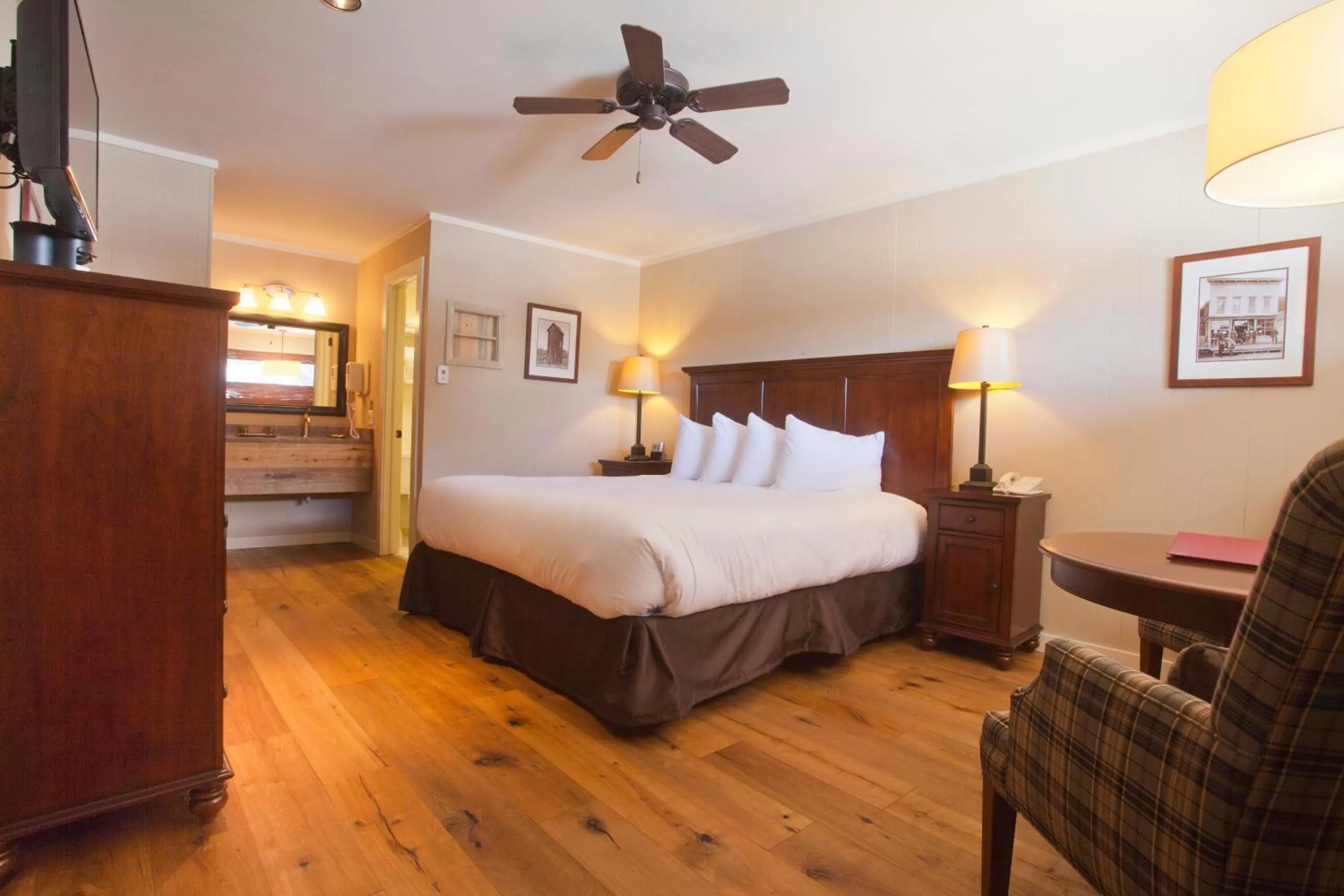 King Room in Nordic Inn