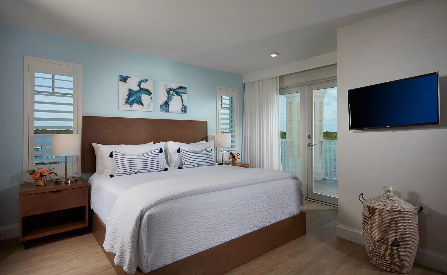 Superior Suite with Sea View in The Pointe Hotel