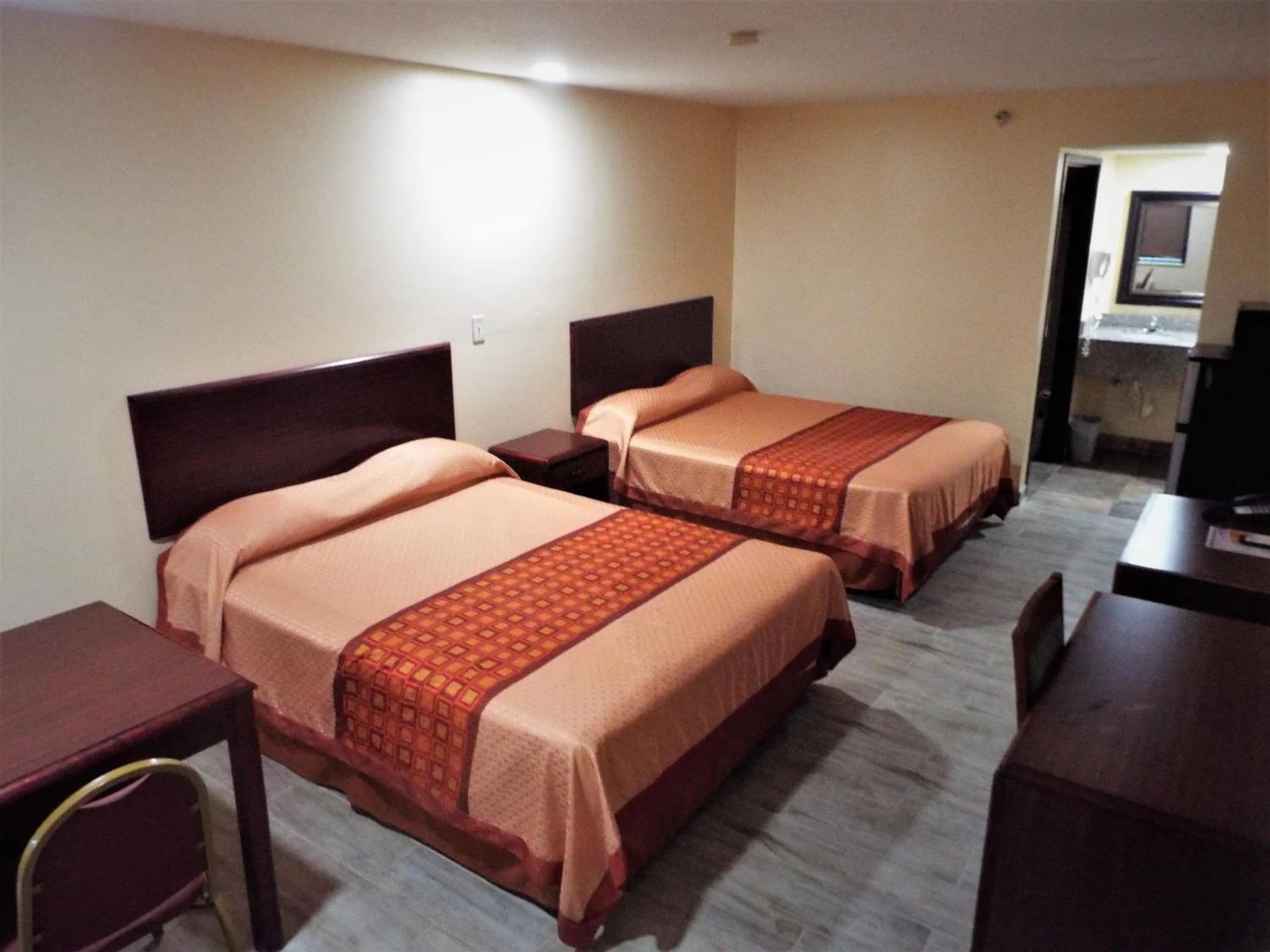 Queen Room with Two Queen Beds in Texas Inn Harlingen
