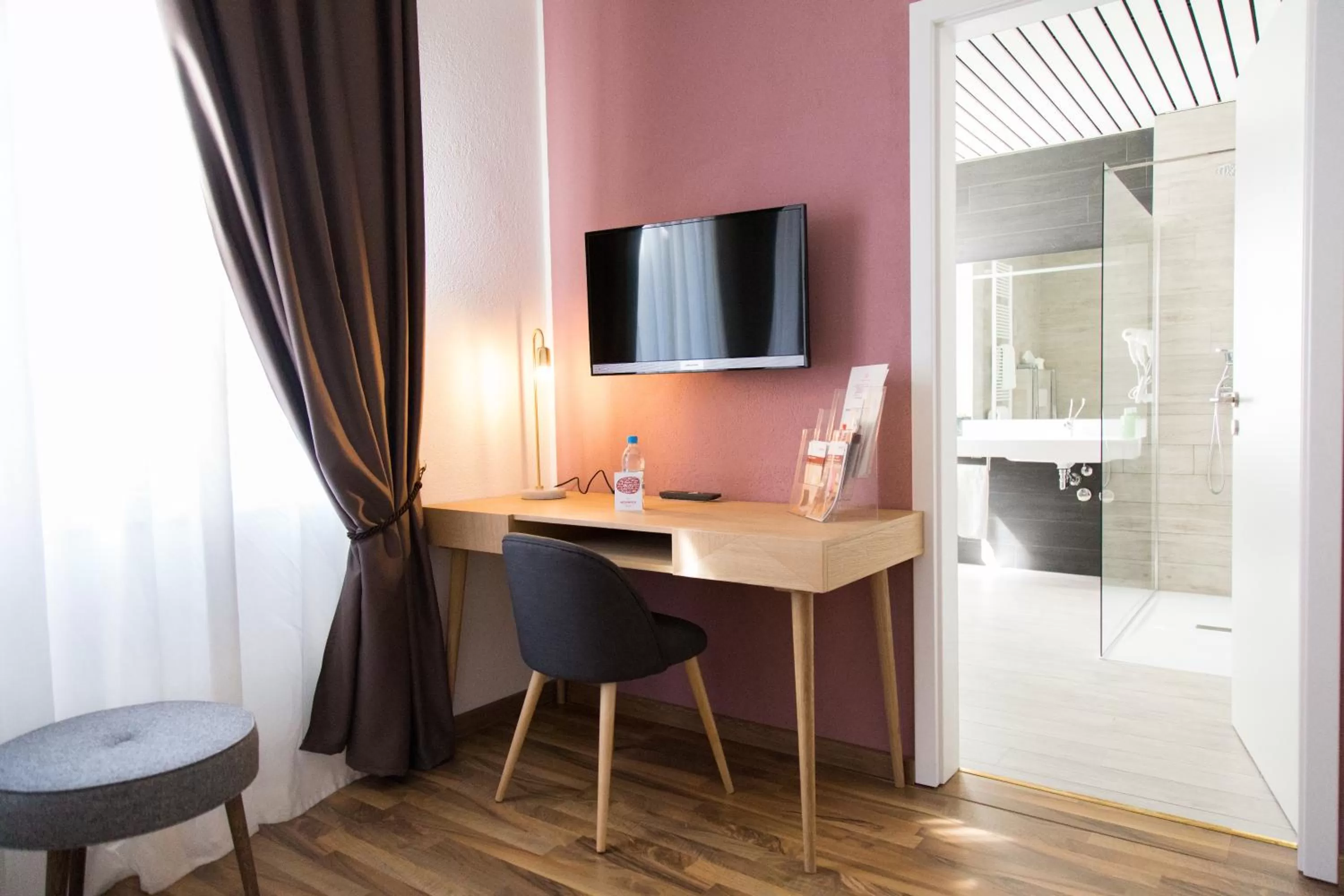 Standard Twin Room in Enjoy 1313AG Hotel Touring