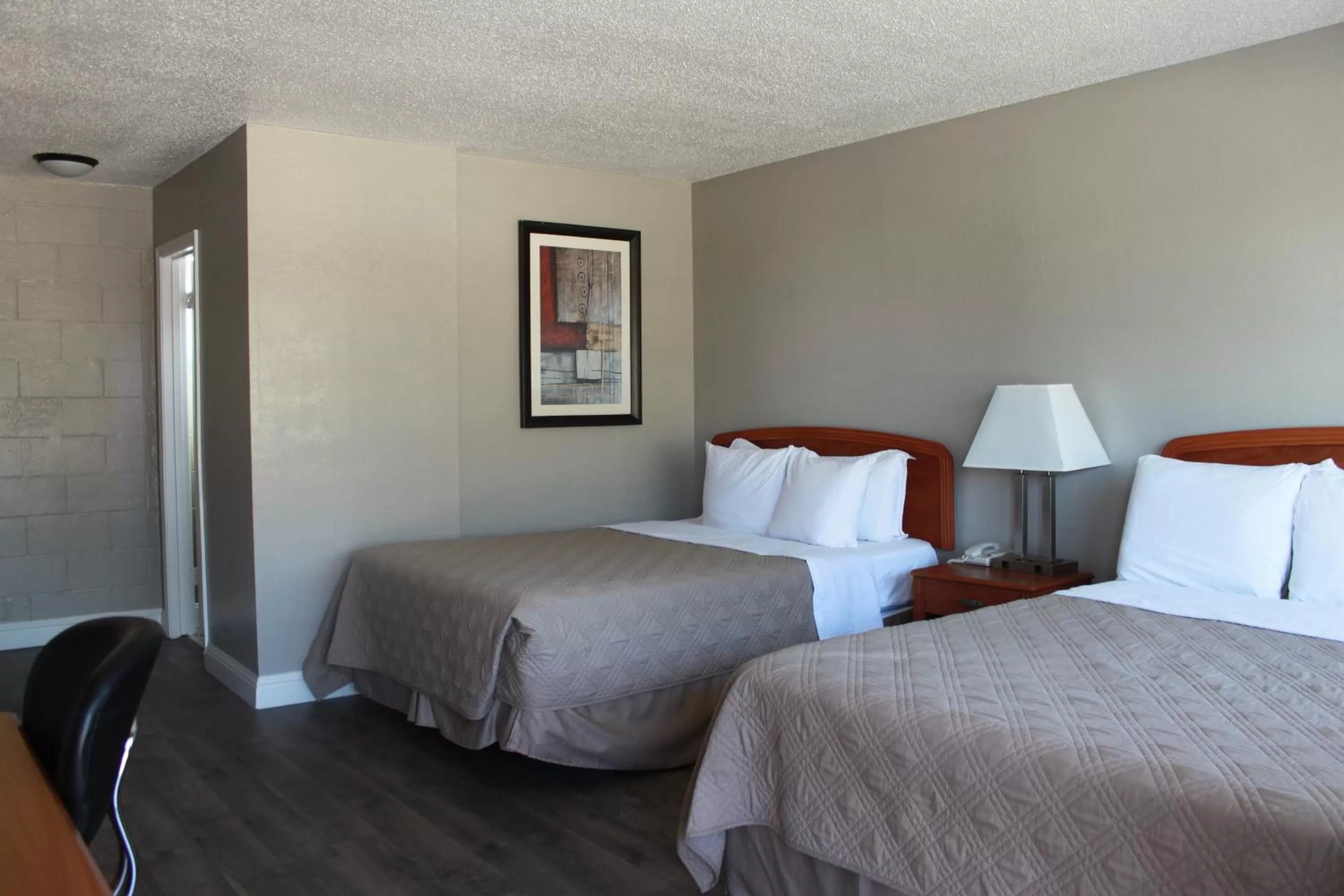 Queen Room with Two Queen Beds in Budget Inn