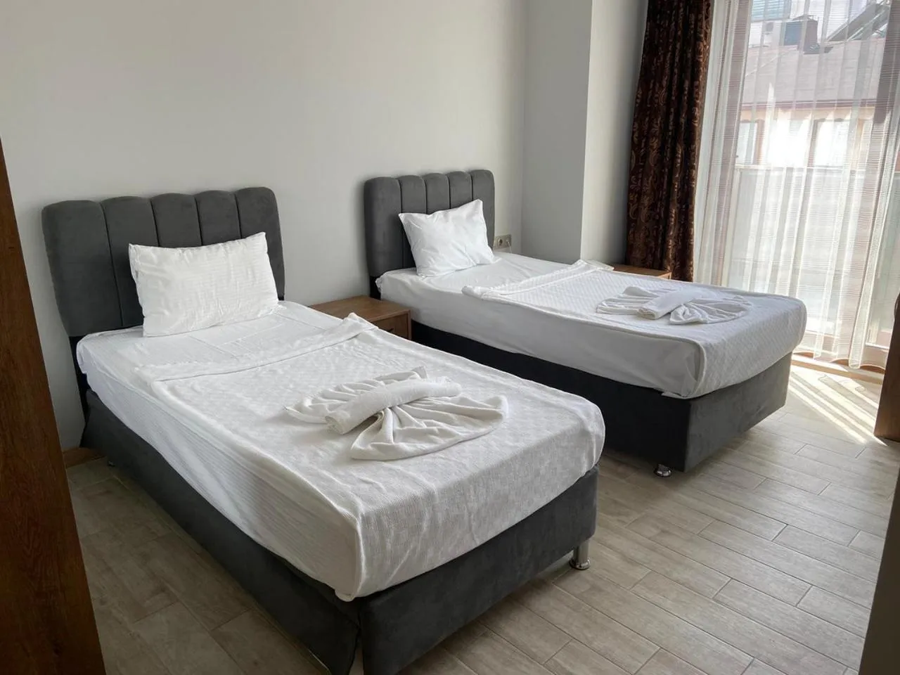 Standard Twin Room in Zeynel Hotel
