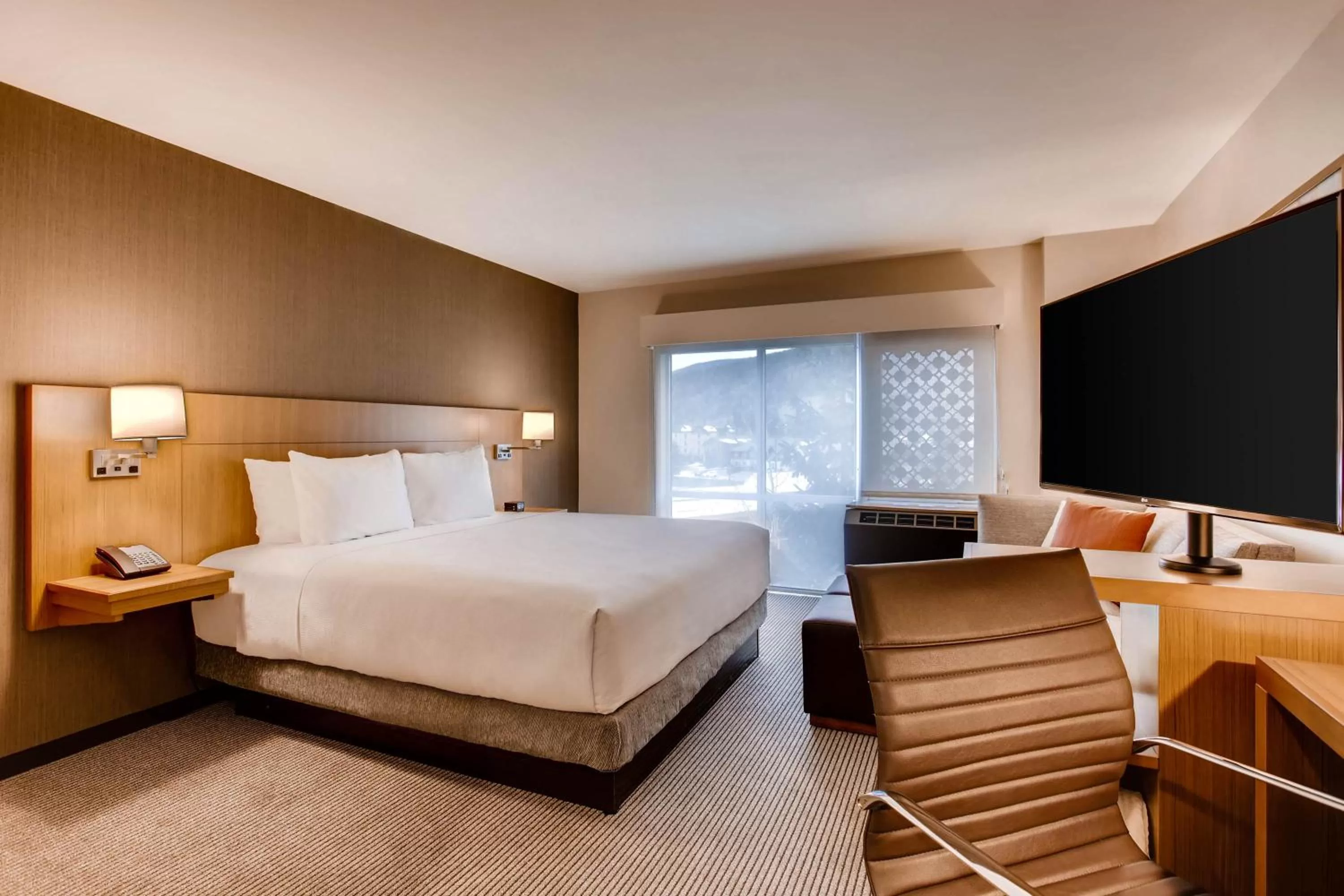 King Room with Sofa Bed in Hyatt Place Keystone - Dillon