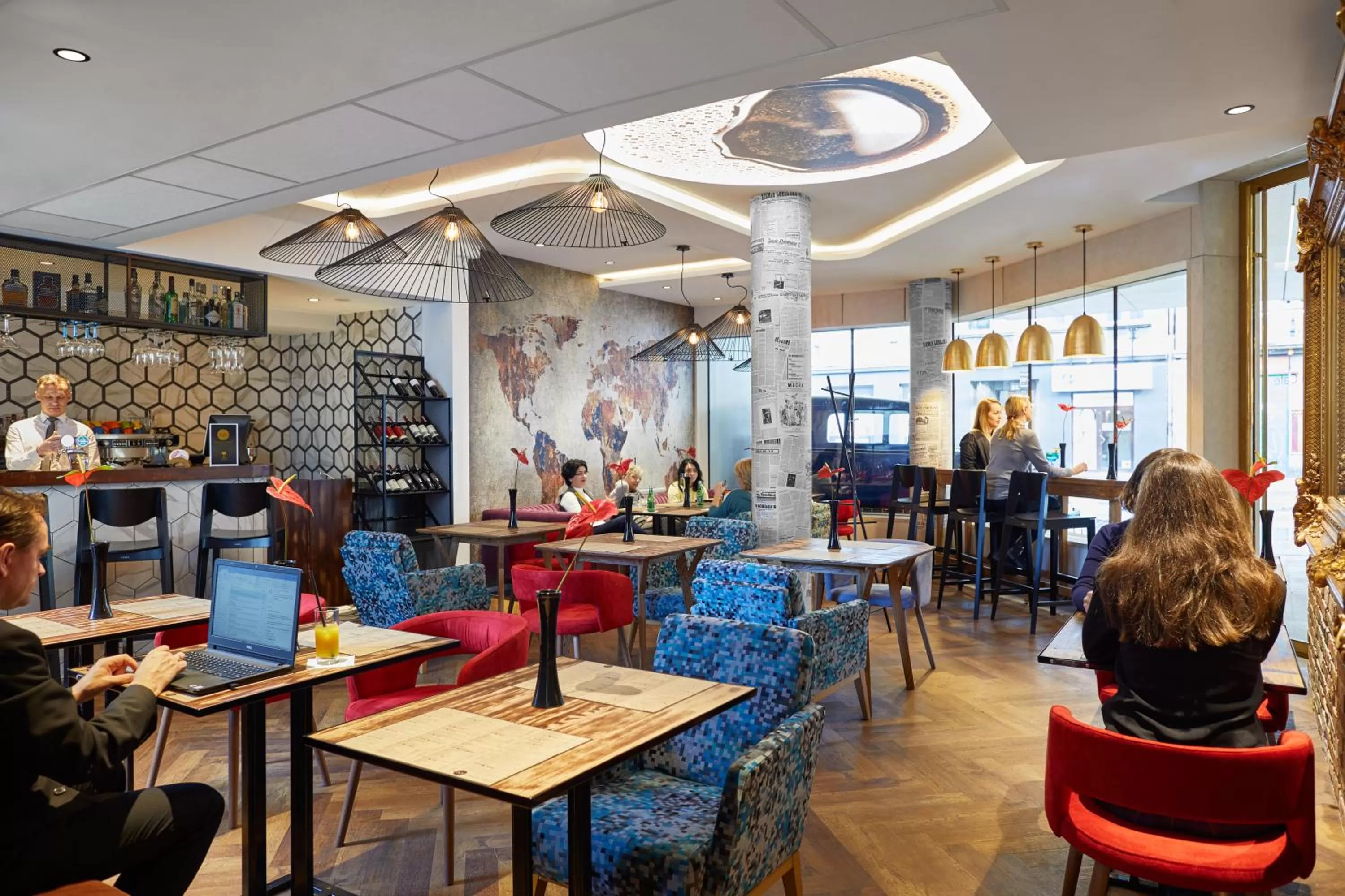 Restaurant/places to eat in INX Design Hotel