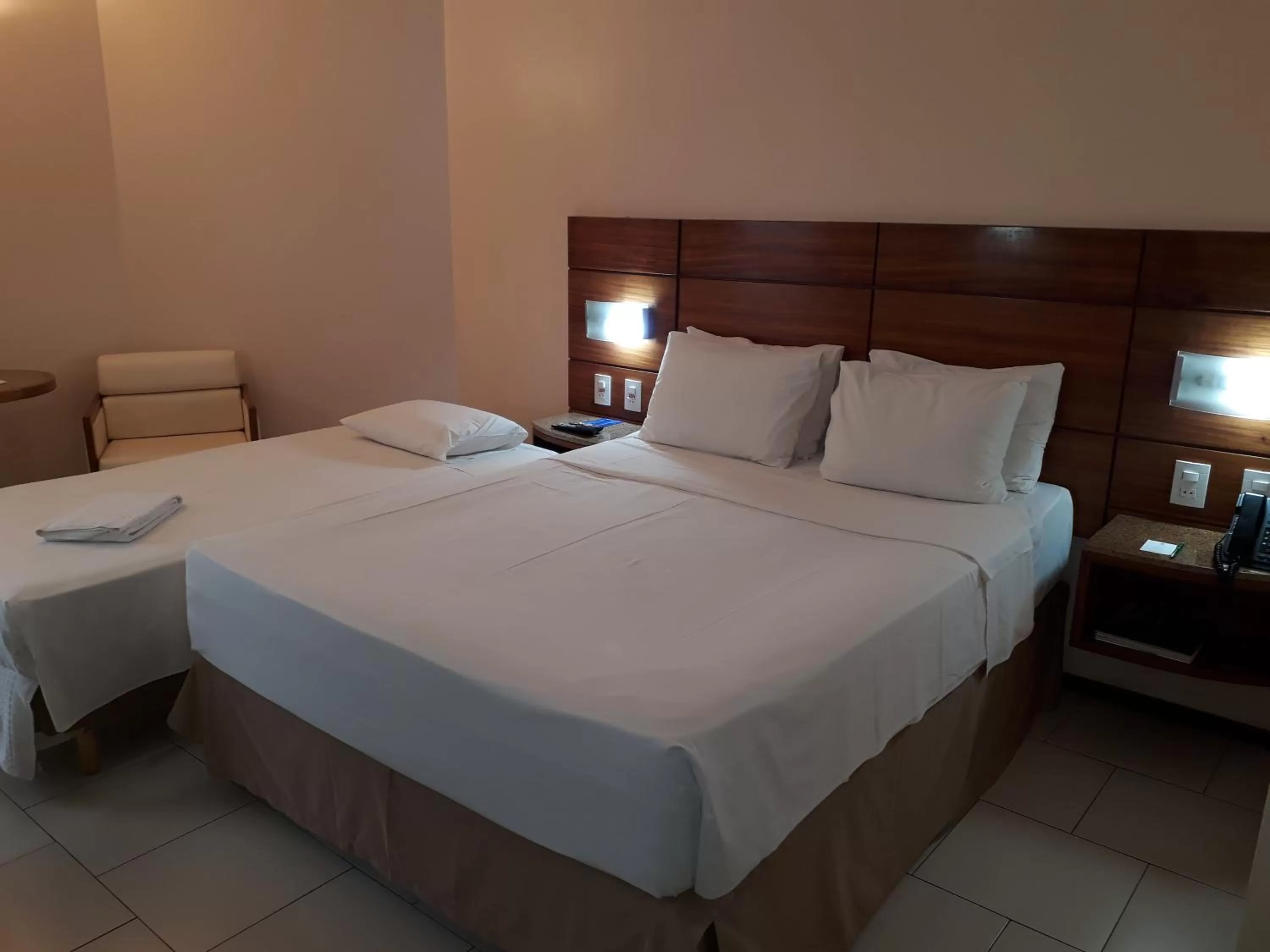 Double Room with Extra Bed in Hotel Princesa Louçã