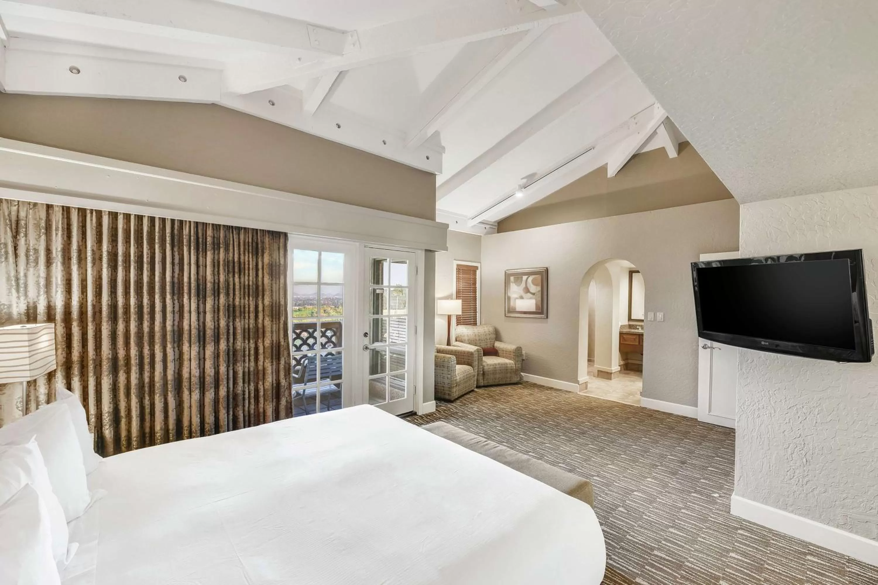 Signature Suite in Hilton Phoenix Tapatio Cliffs Resort