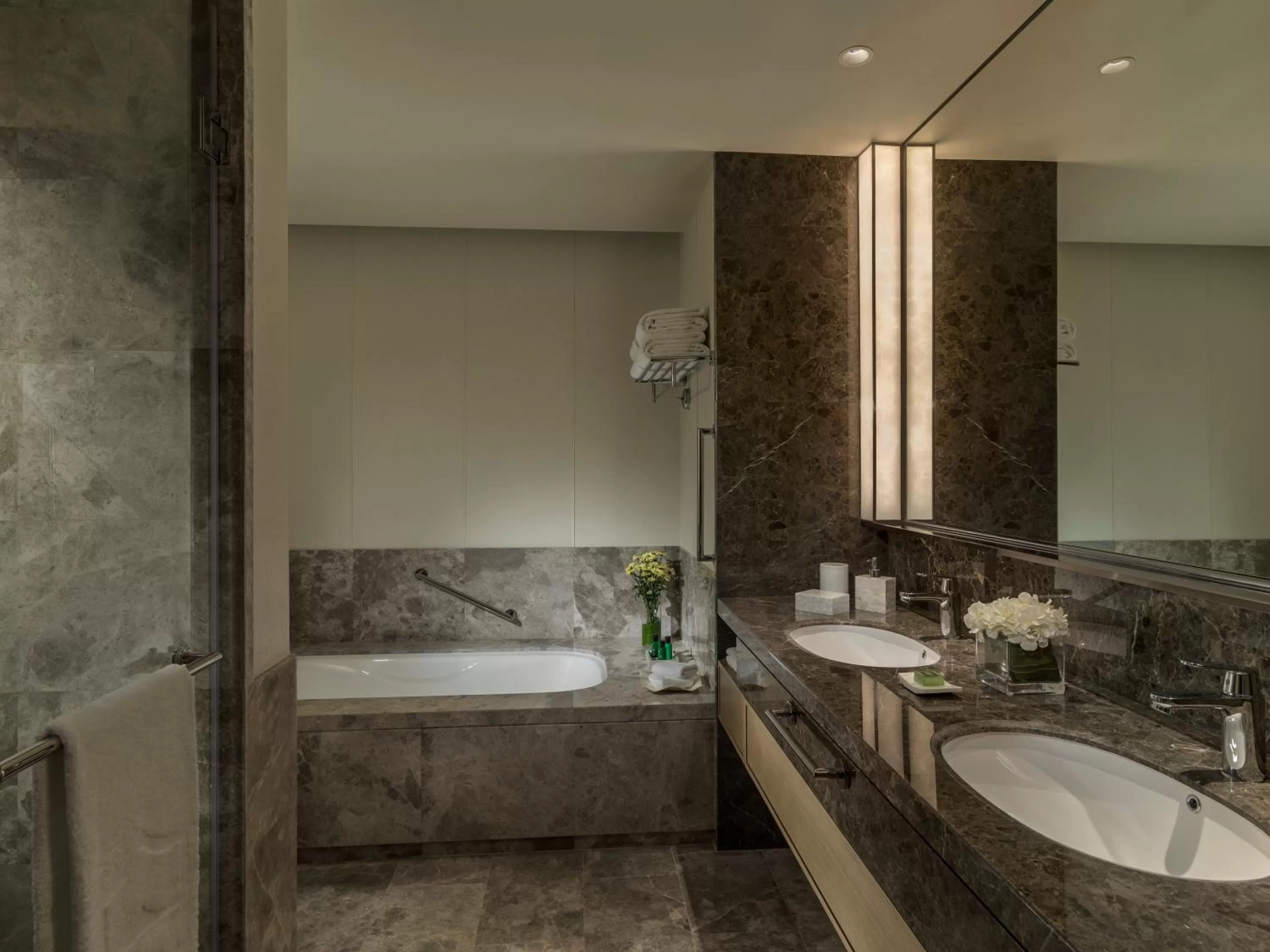 Bathroom in Shangri-La Colombo