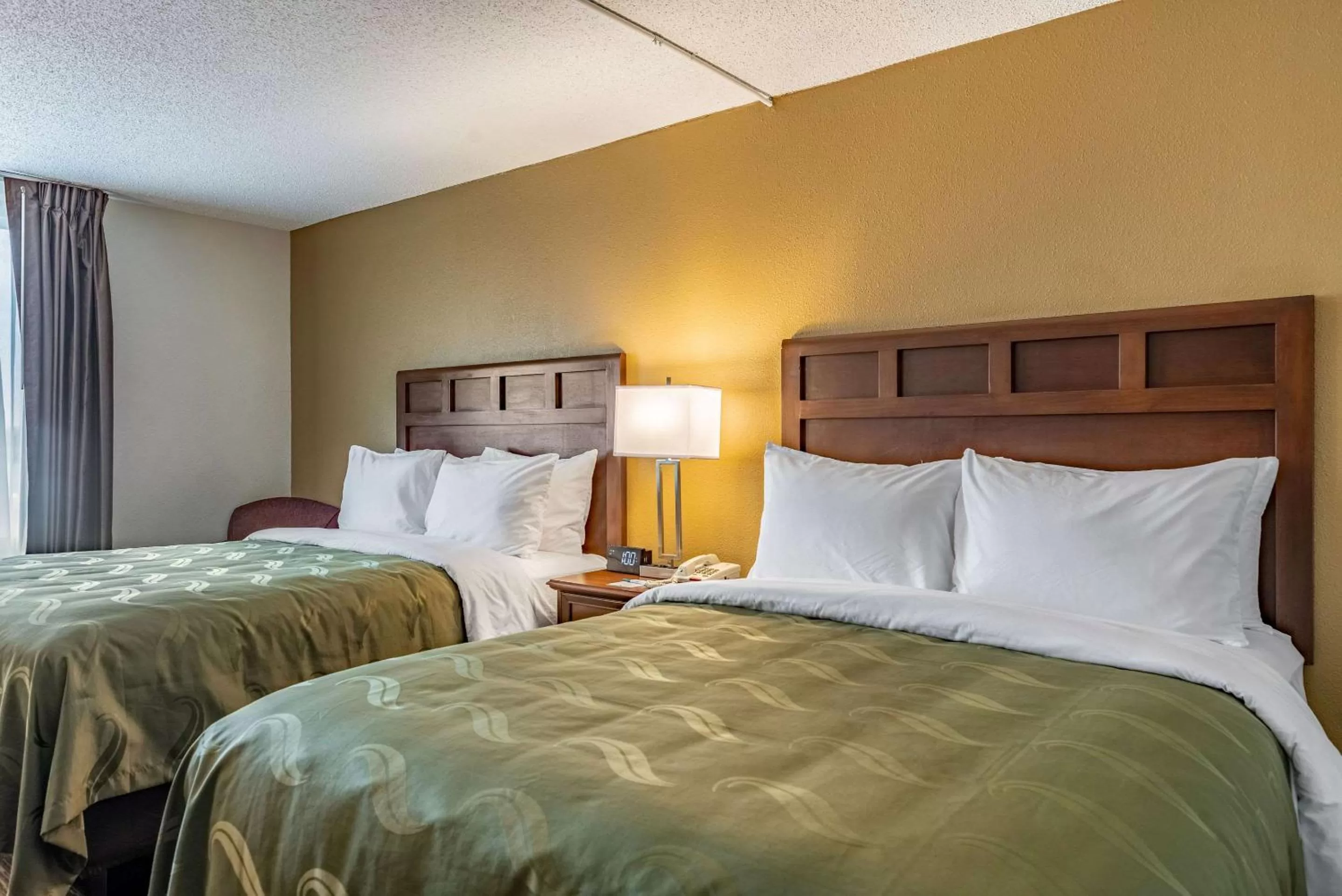 Photo of the whole room, Bed in Quality Inn Bucyrus North